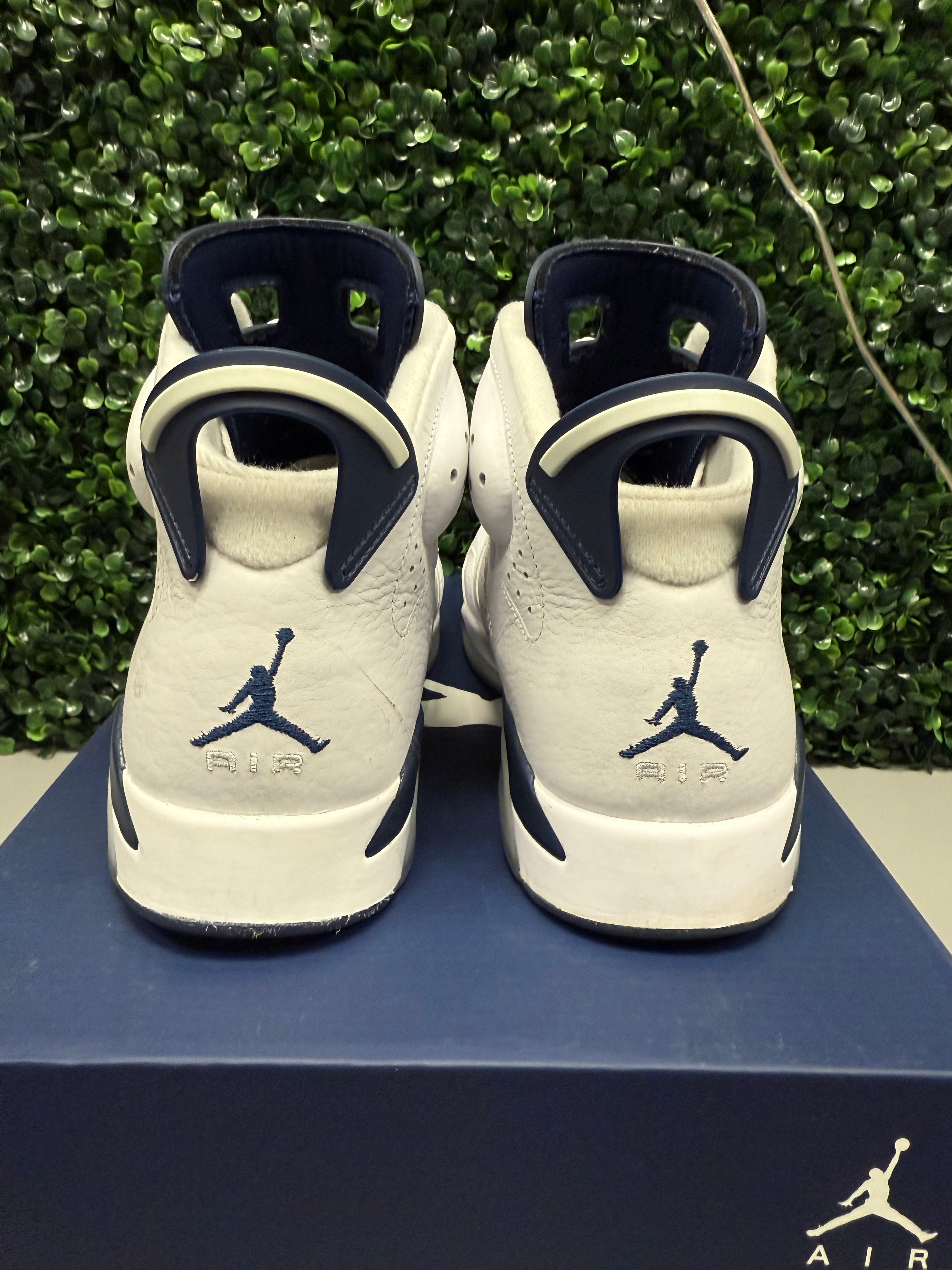 Jordan 6 "Midnight Navy" Size 8.5 Preowned