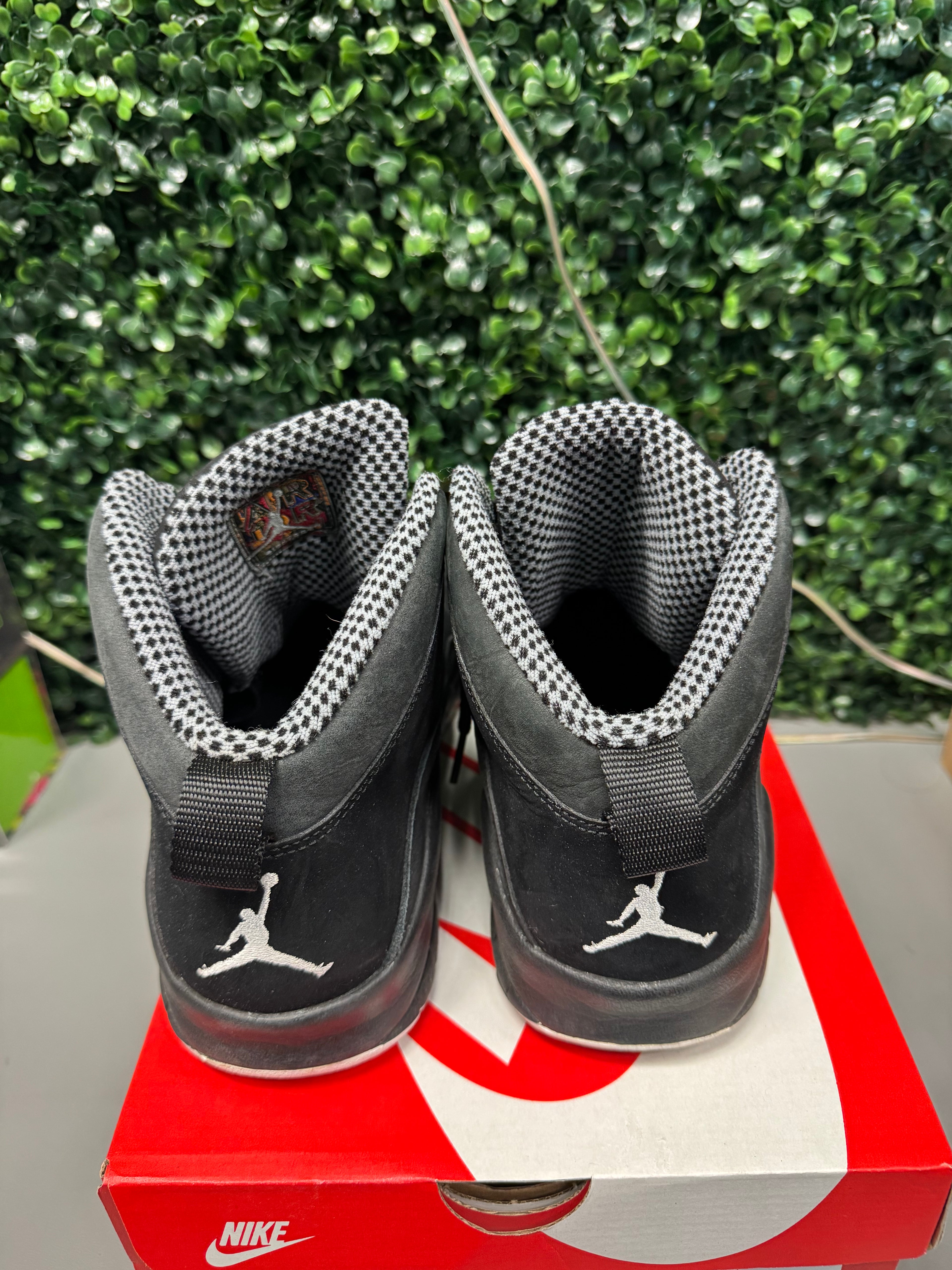 Jordan 10 Retro "Stealth" (2012) Size 11 Preowned