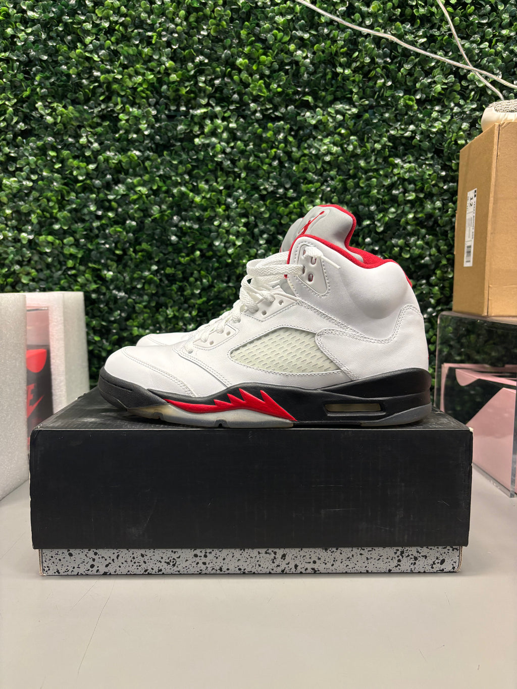 Jordan 5 "Fire Red 2013" Size 10 Preowned