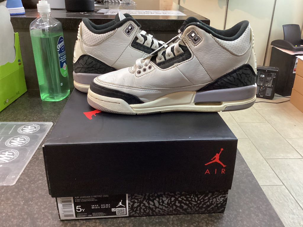 Jordan 3 “Cement Grey” Size 5Y Preowned