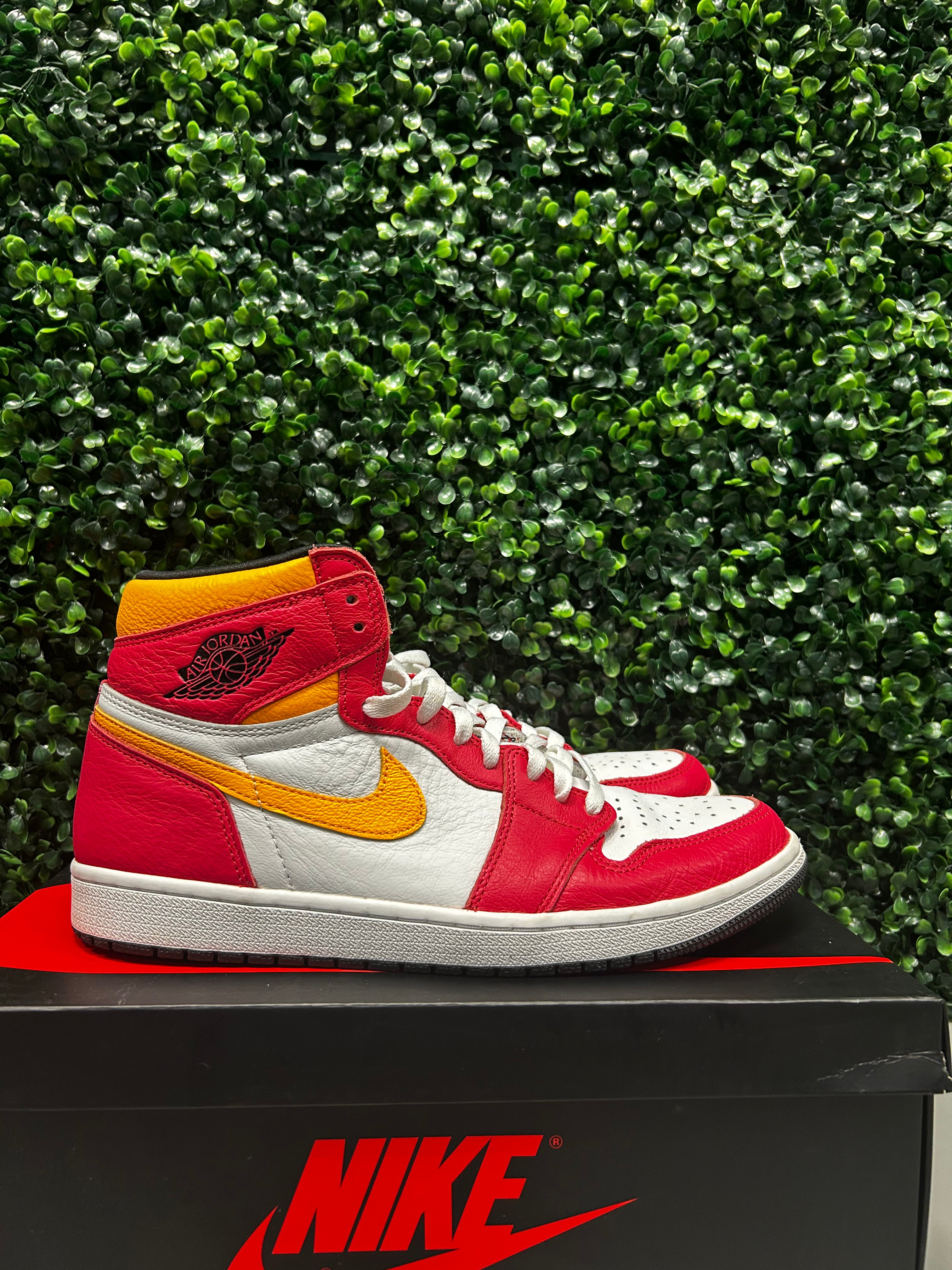 Jordan 1 High "Fusion Red" Size 11 Preowned