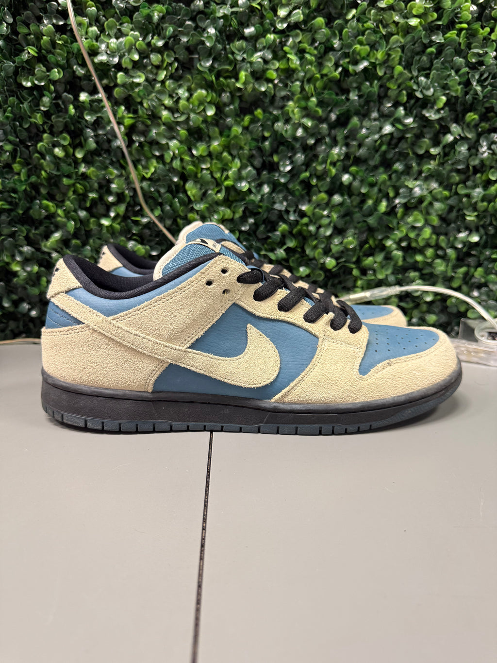 Nike SB Dunk Low "Thunderstorm” Size 11 Preowned