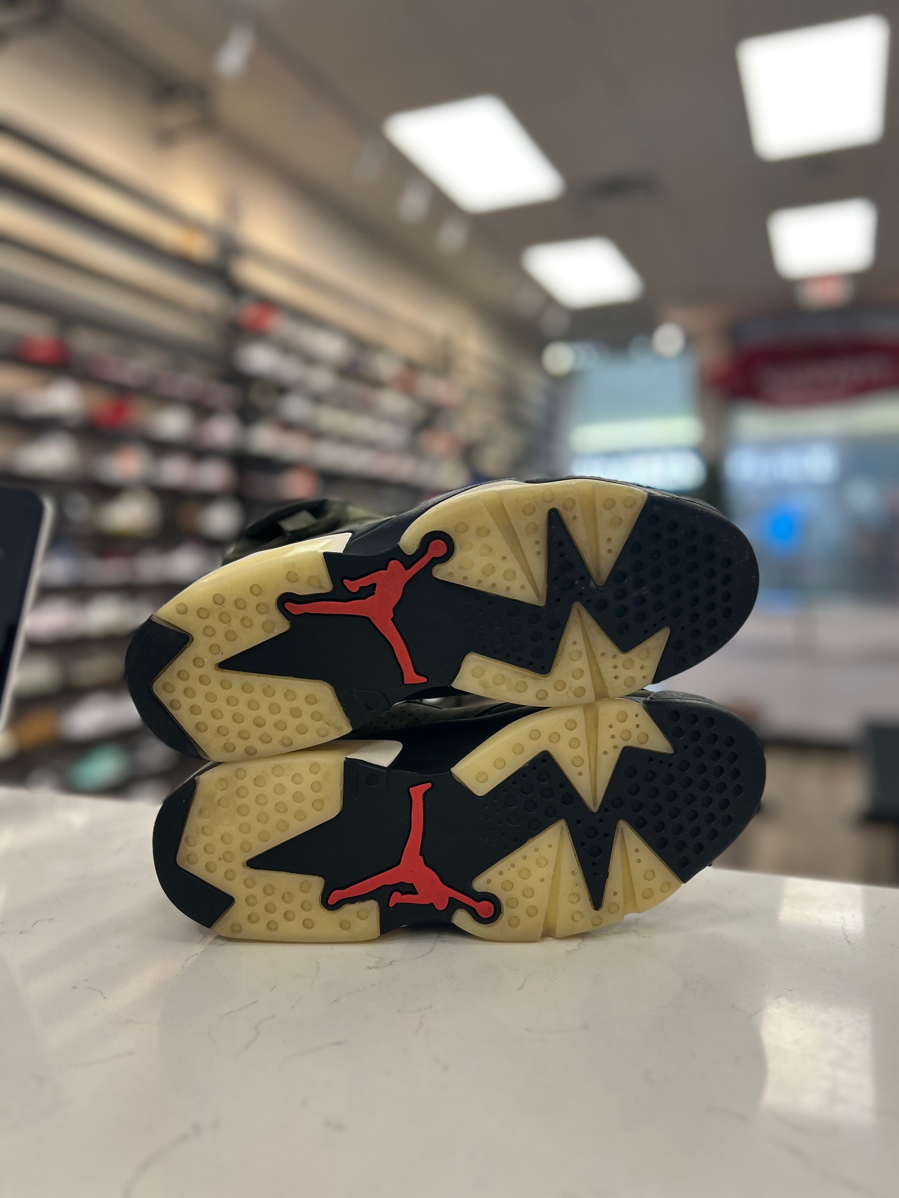 Jordan 6 Retro “Travis Scott” Preowned Size 10M