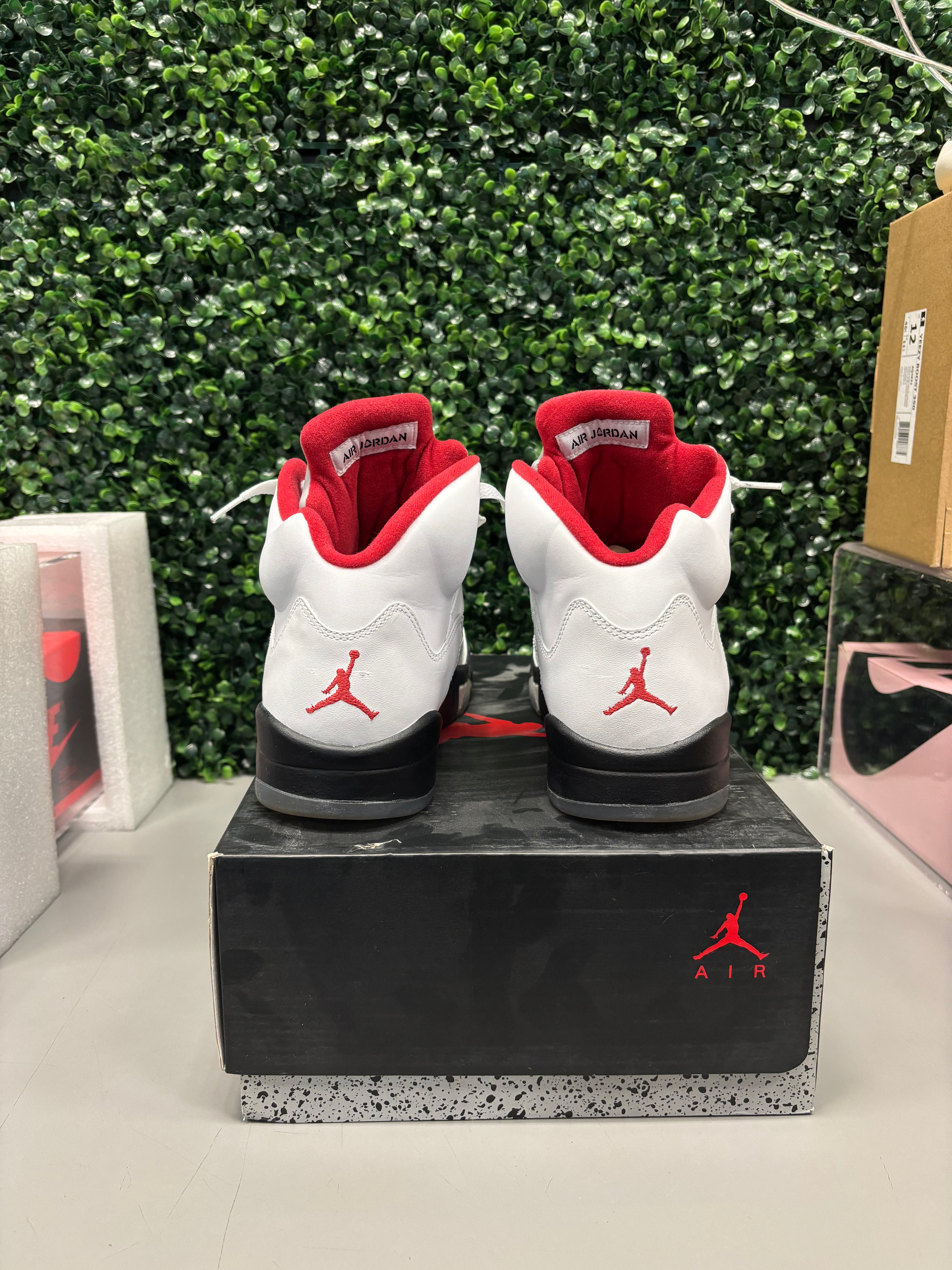 Jordan 5 "Fire Red 2013" Size 10 Preowned