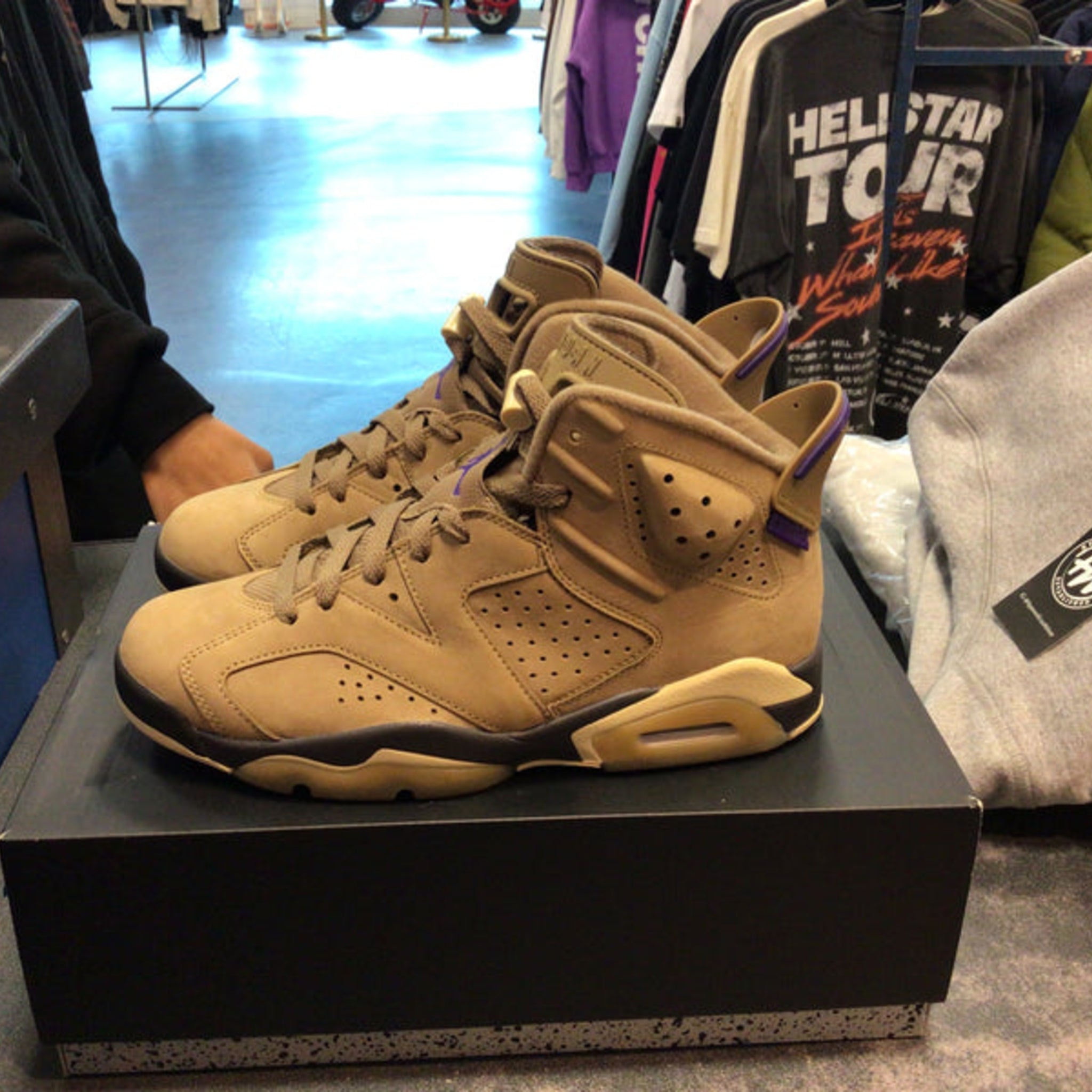 Jordan 6 Retro “Gore-Tex Brown Kelp” 8M/9.5W
