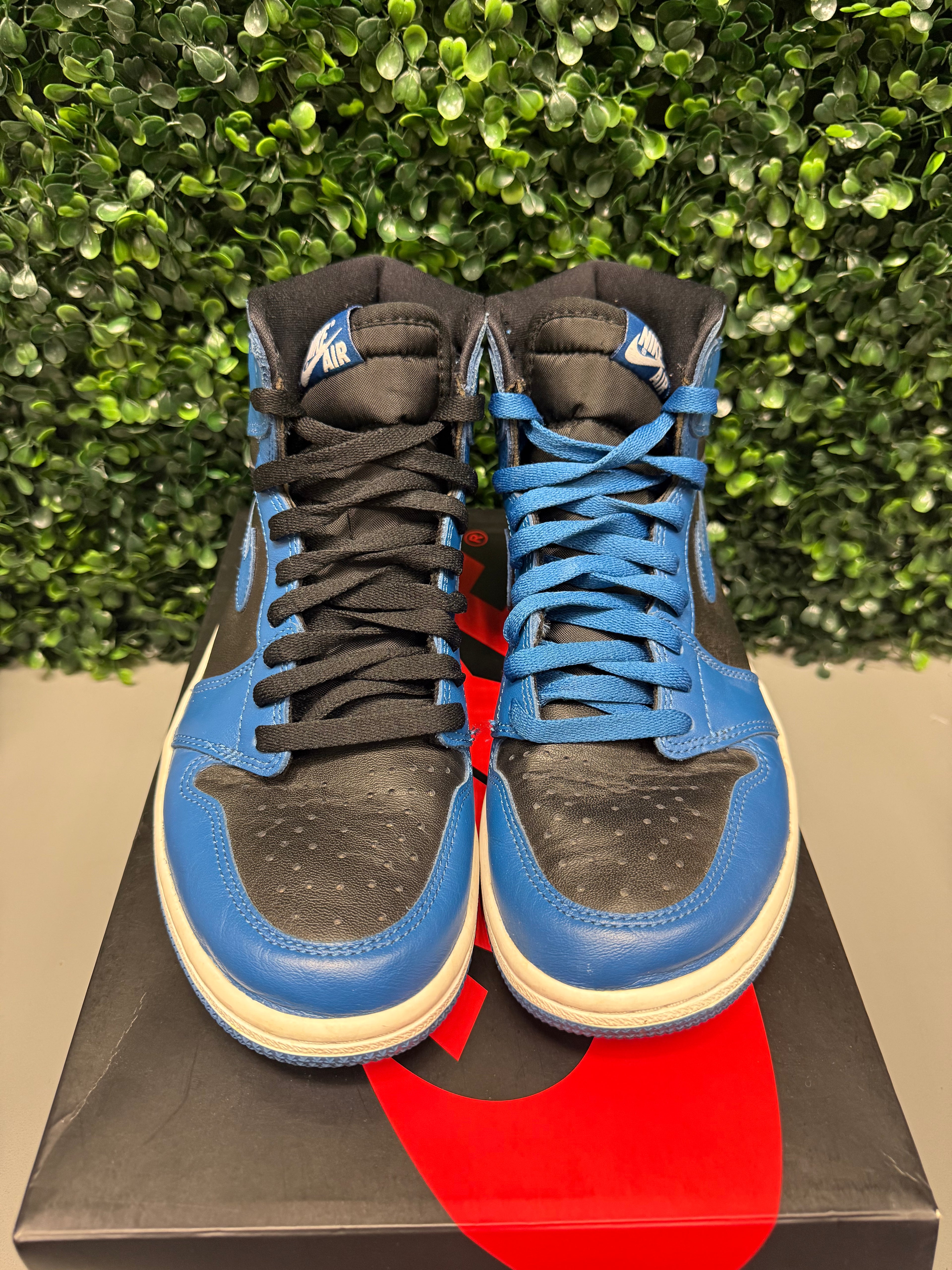 Air Jordan 1 High "Marina" Size 7.5 Preowned