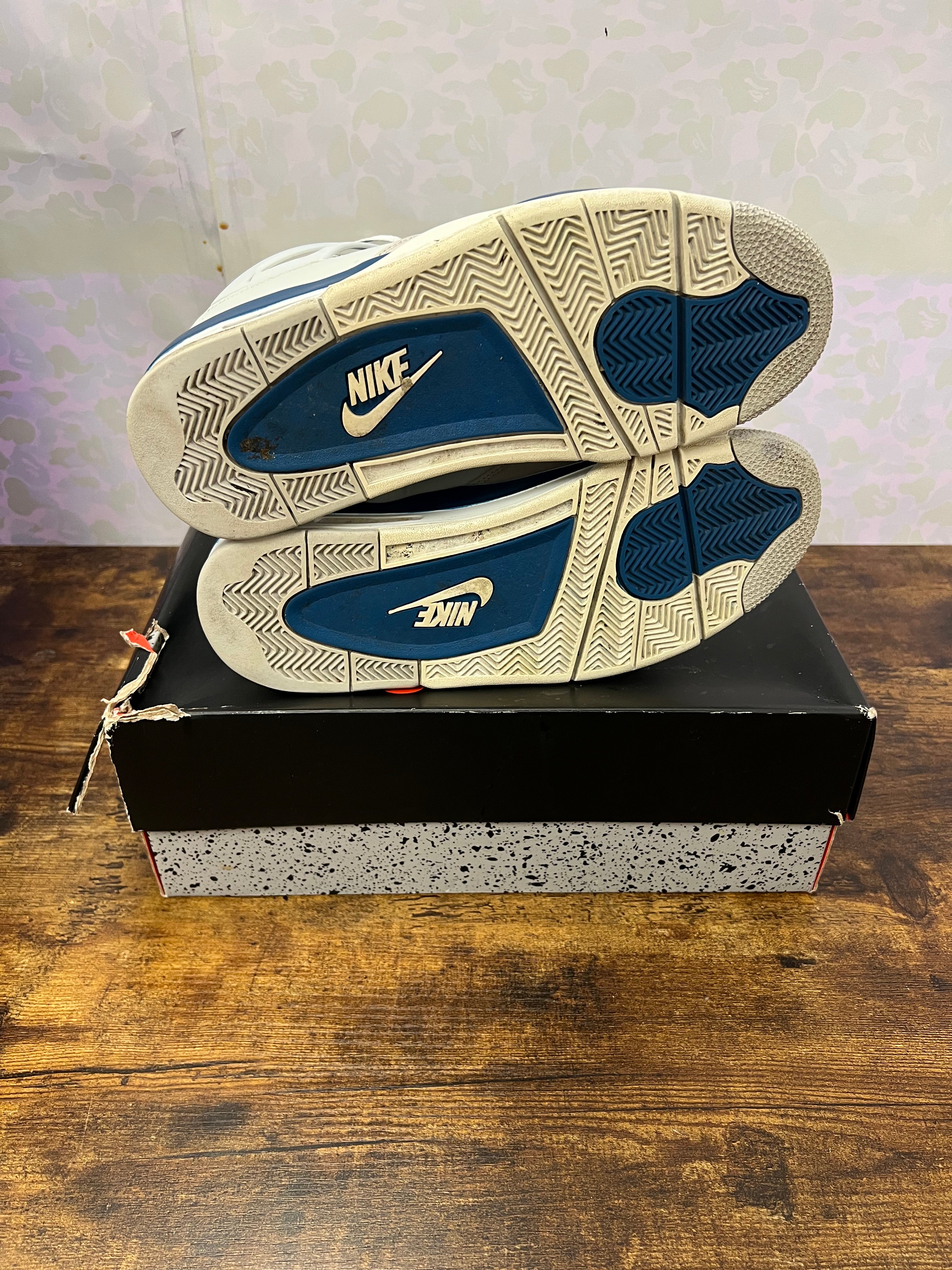 Jordan 4 “Military Blue” Size 11M Preowned