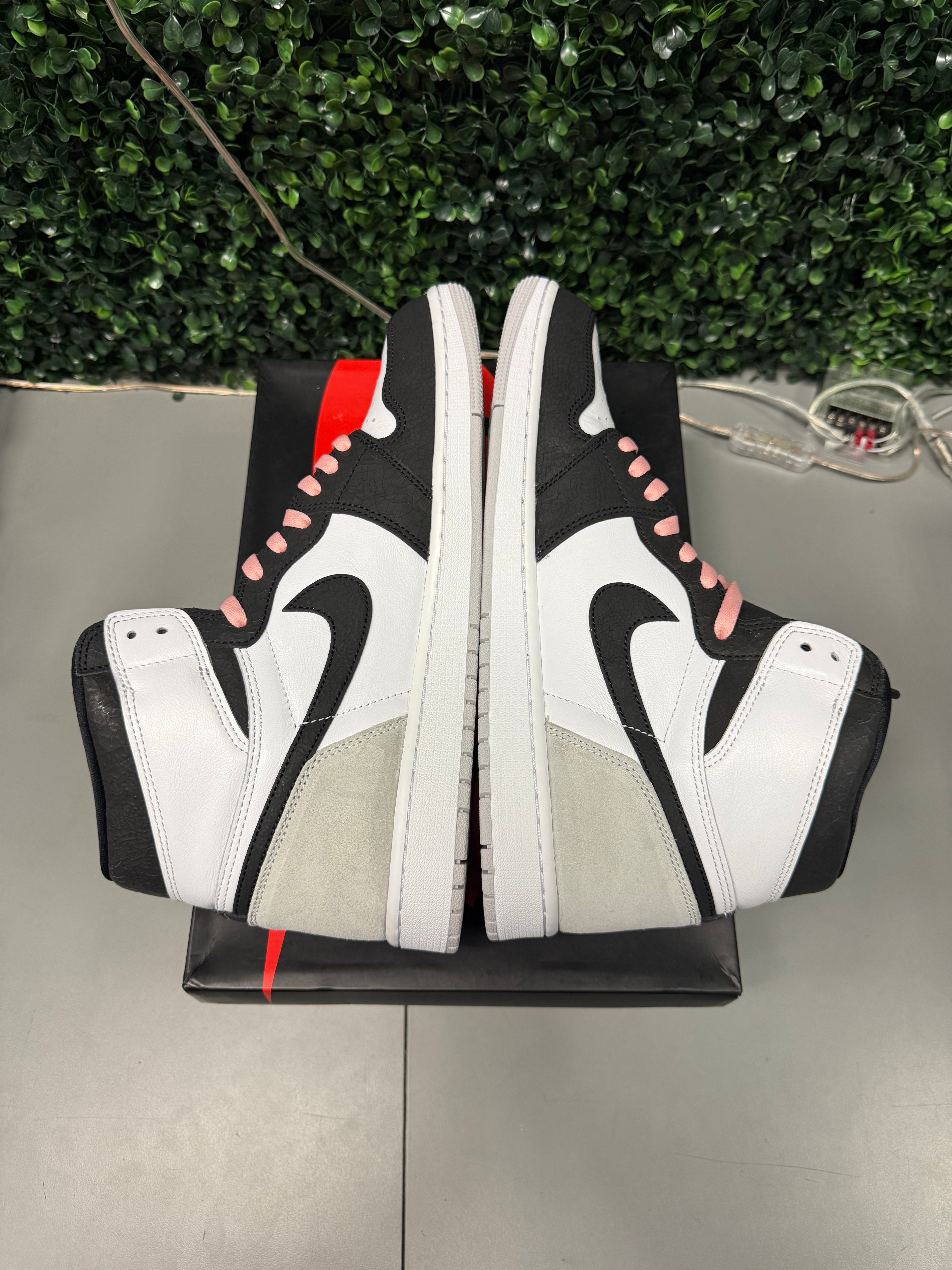 Jordan 1 High "Bleached Coral" Size 13 Preowned