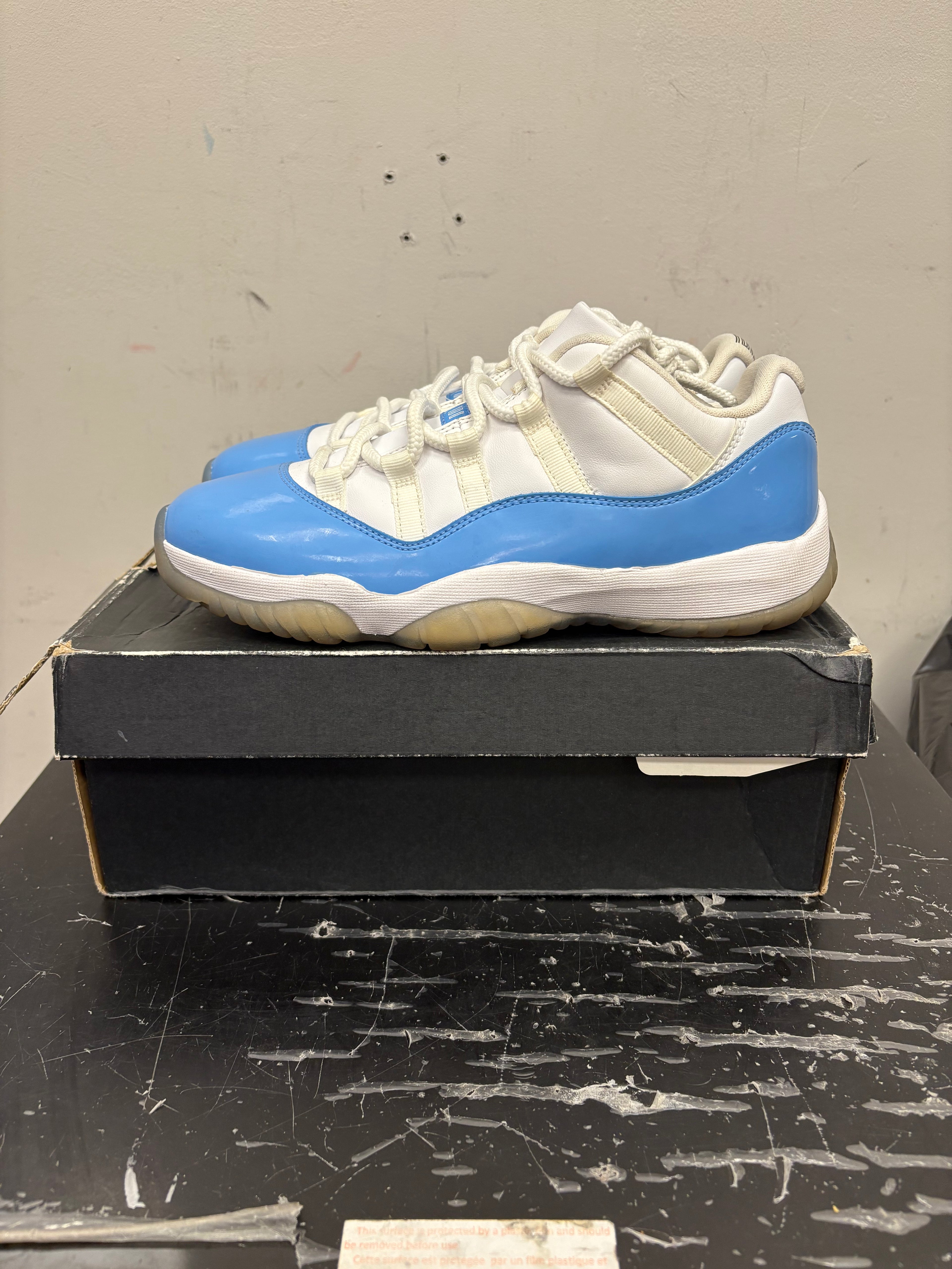 Jordan 11 “University Blue” Size 8 Preowned