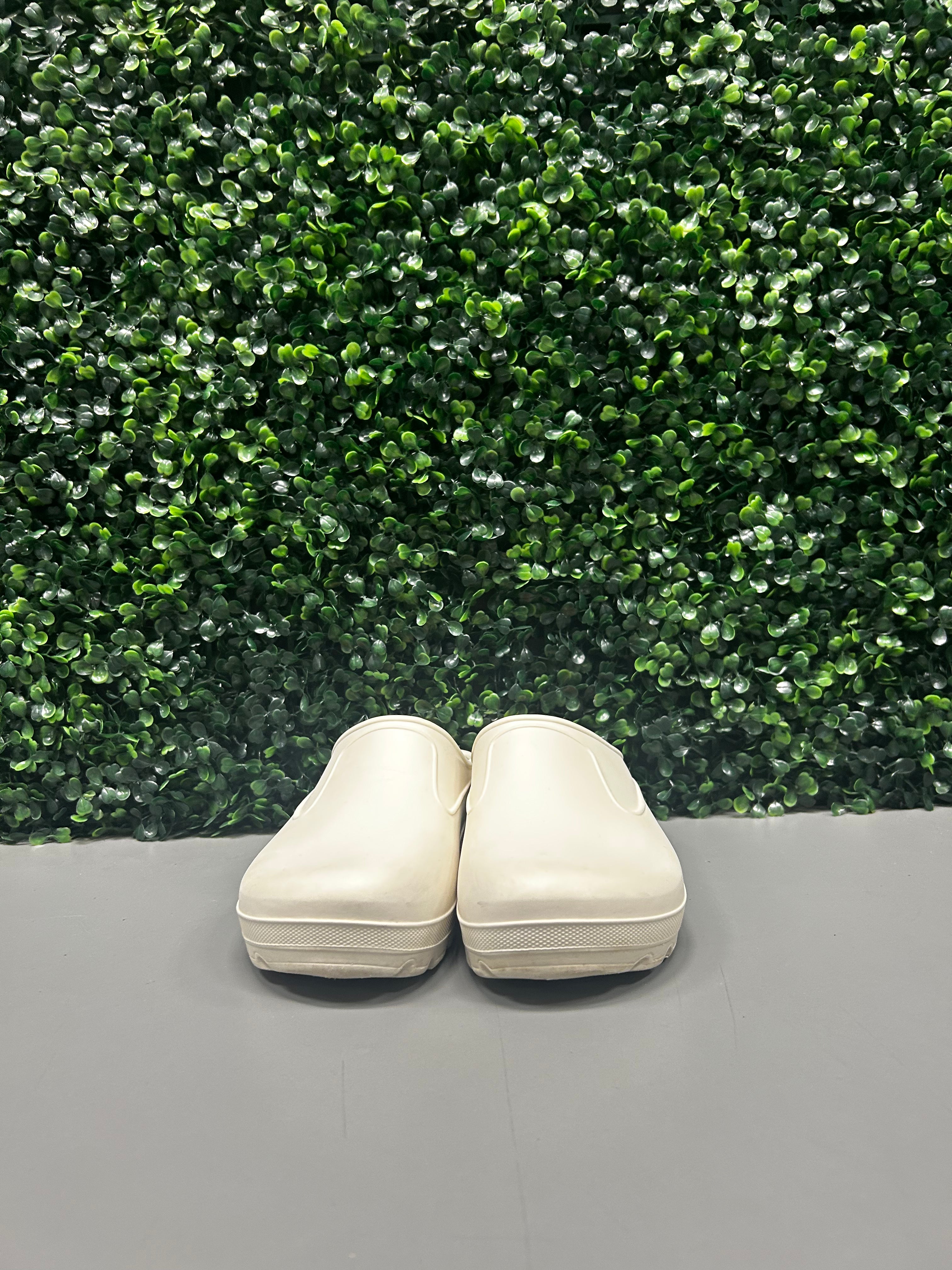 Aime Leon Dore Garden Mule Size 6 Preowned