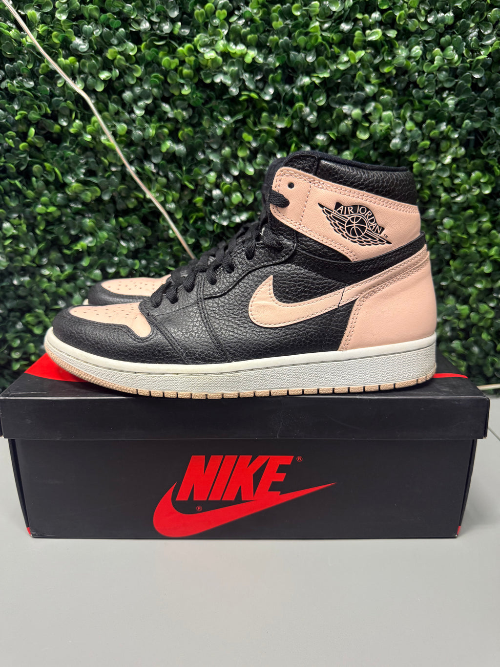 Jordan 1 High "Crimson" Size 9 Preowned