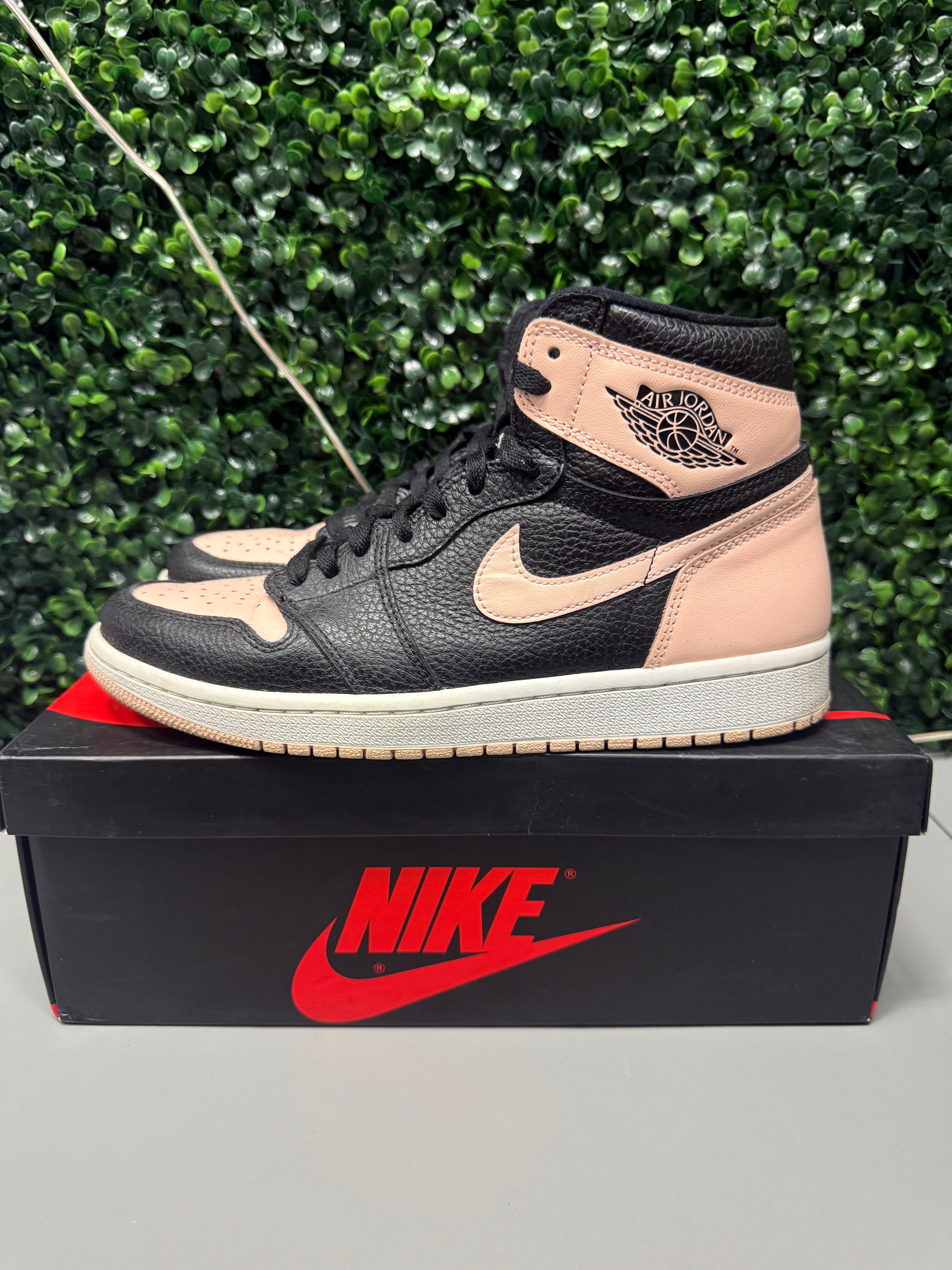 Jordan 1 High "Crimson" Size 9 Preowned