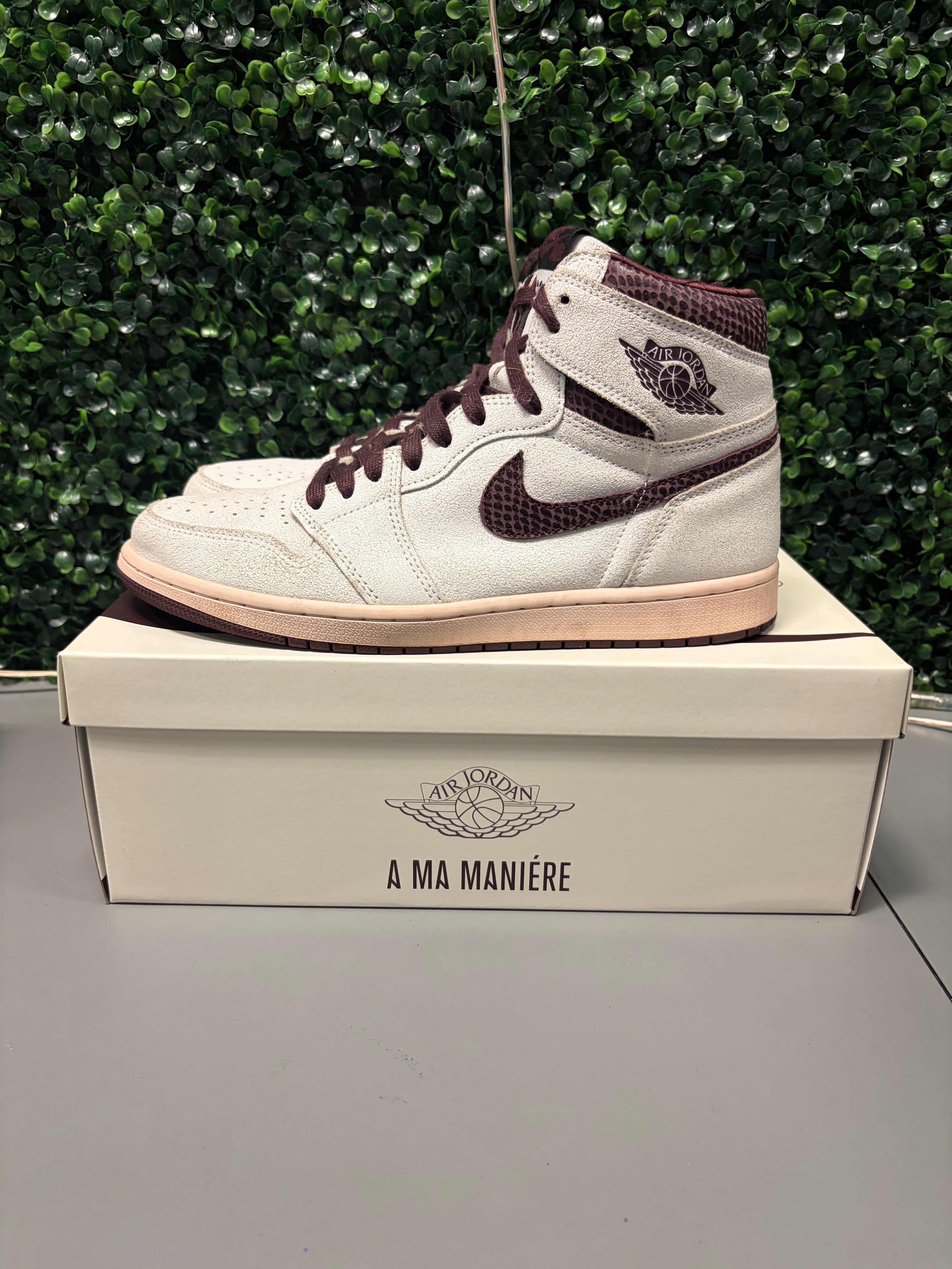 Jordan 1 Retro High OG "A Ma Maniére" Size 11 Preowned