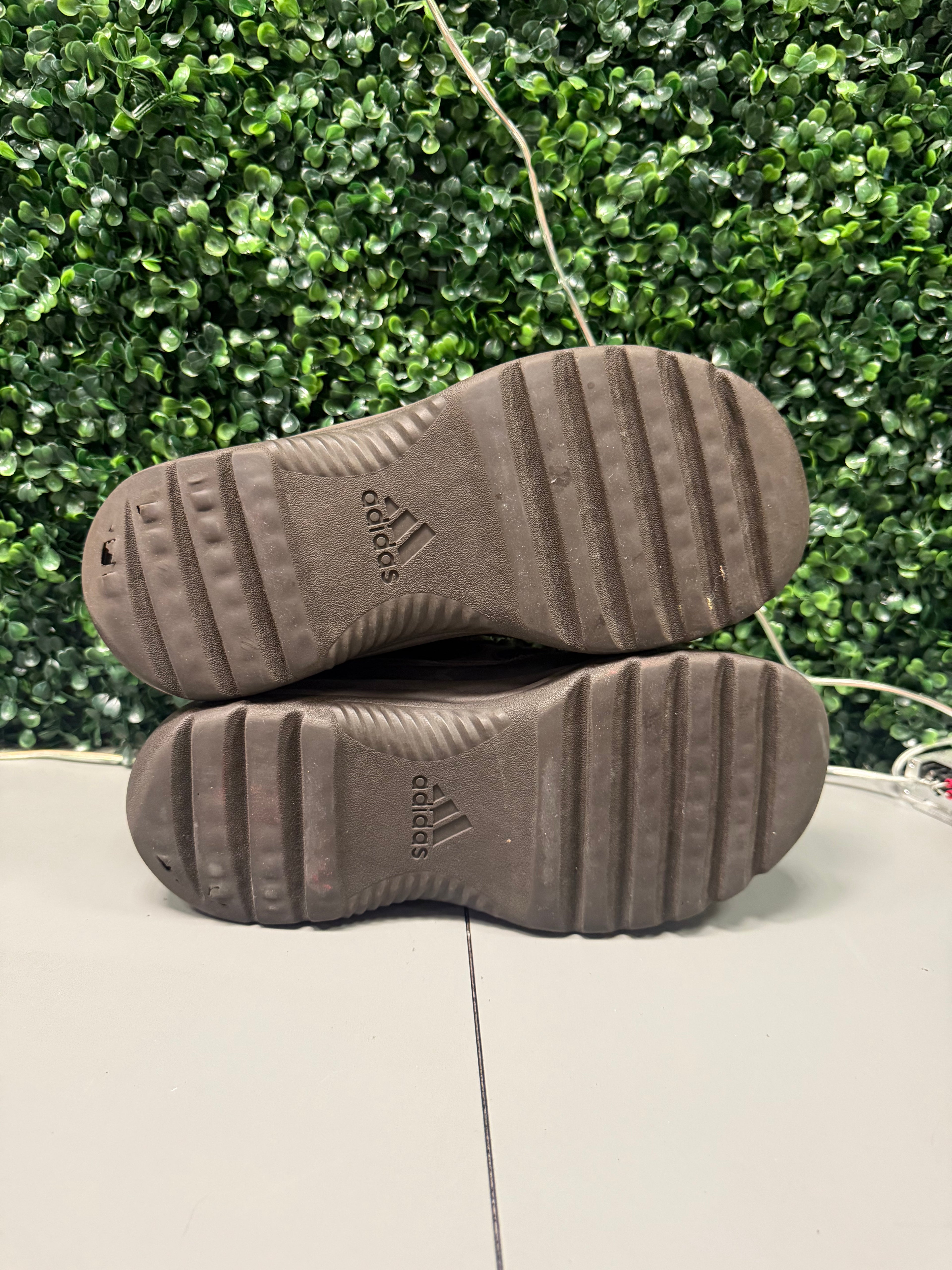 Adidas Yeezy Desert Boot "Oil" Size 10 Preowned