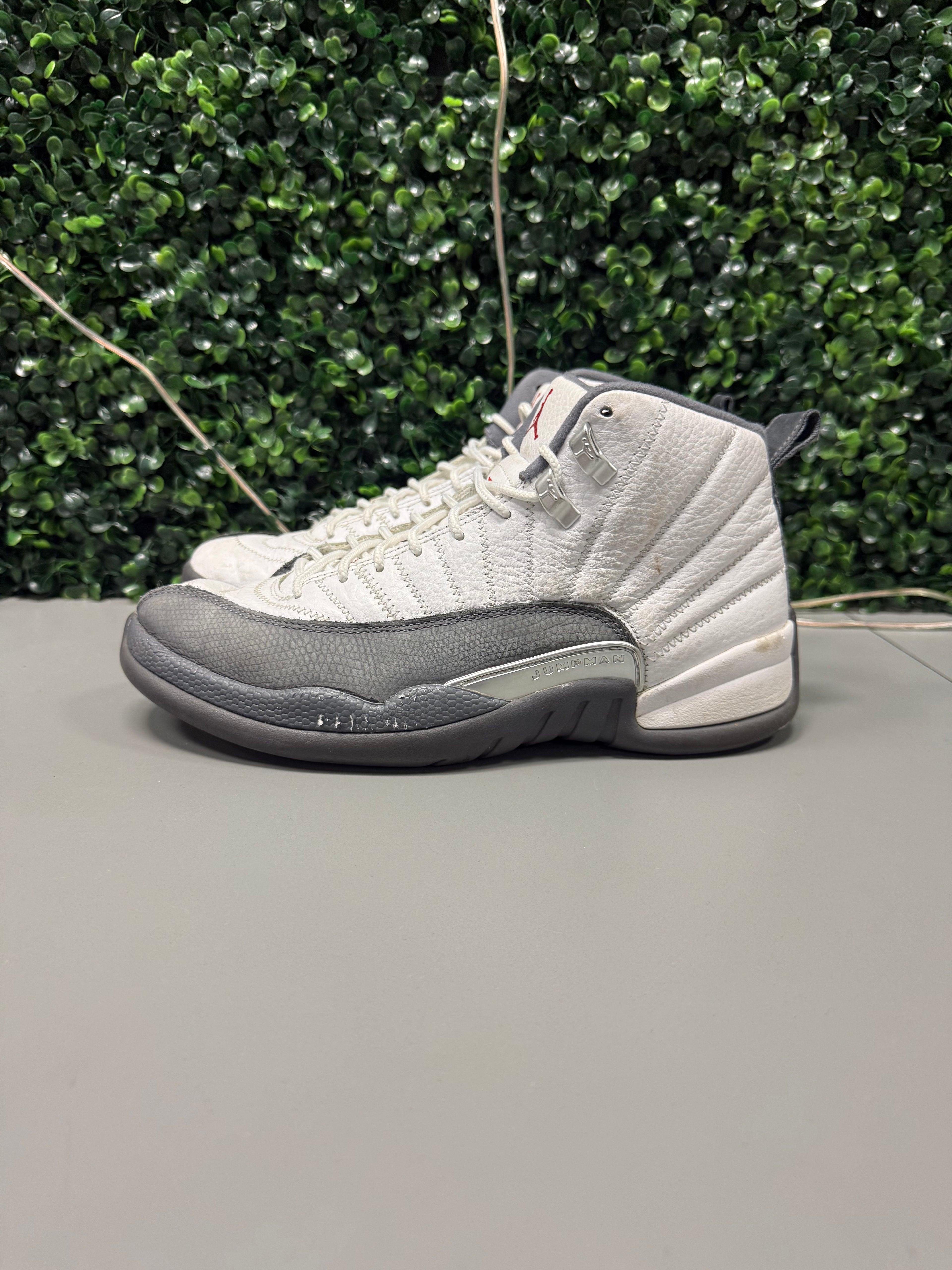 Jordan 12 "White Dark Grey" Size 8.5 Preowned