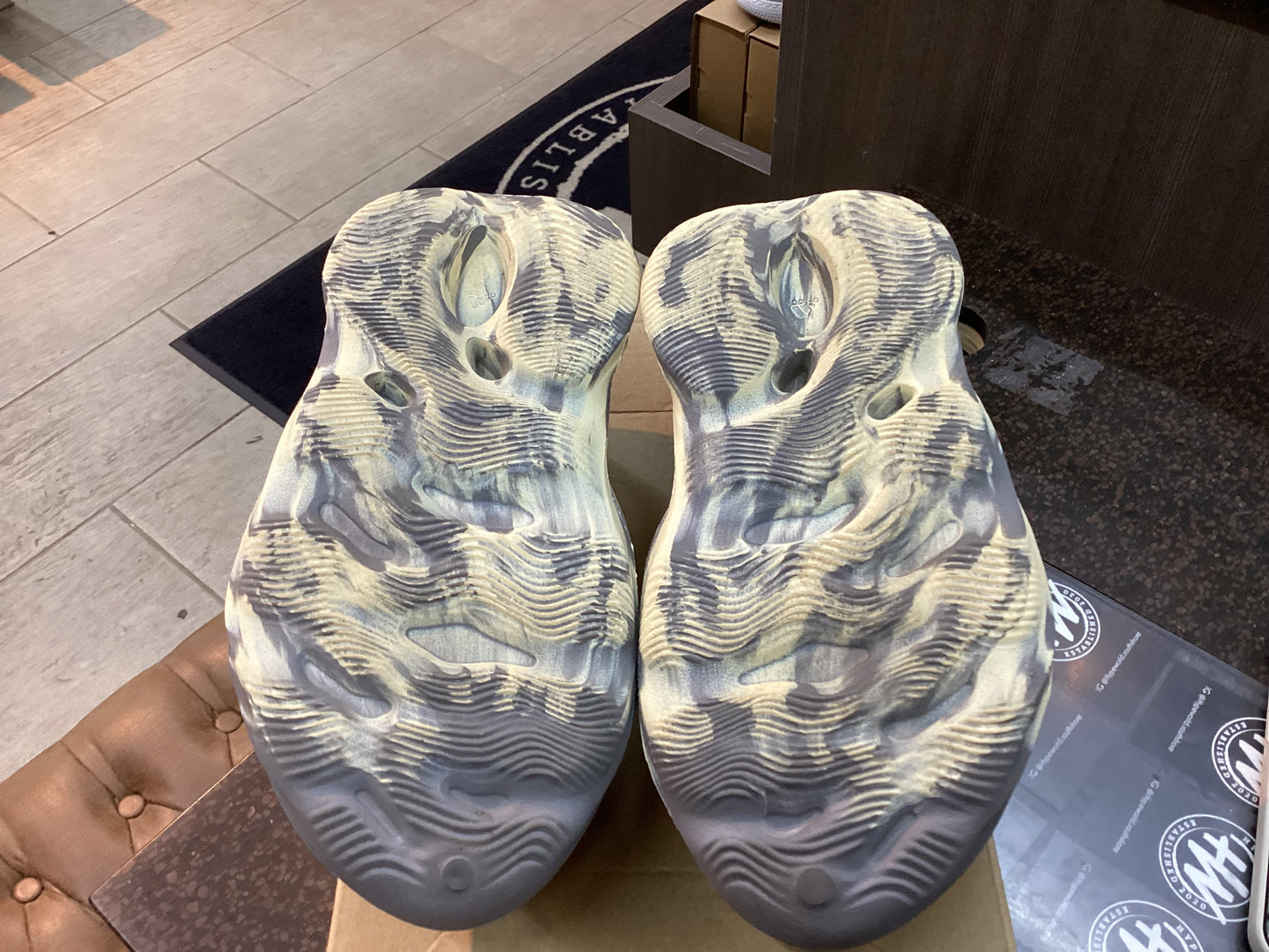 Yeezy Foam RNNR “MX Moon Grey” Size 5 Pre Owned