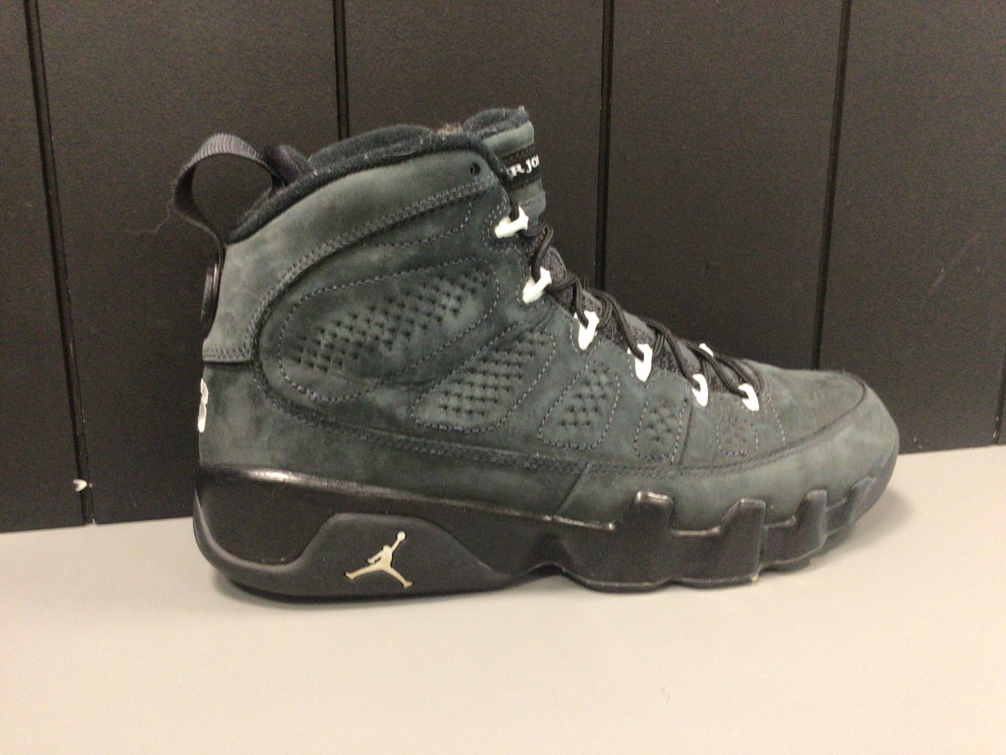 Jordan 9 “Anthracite” Size 9 Preowned