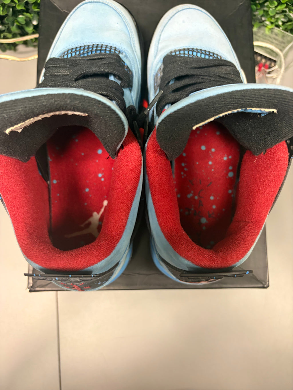 Jordan 4 Retro "Travis Scott Cactus Jack" Size 8.5 Preowned