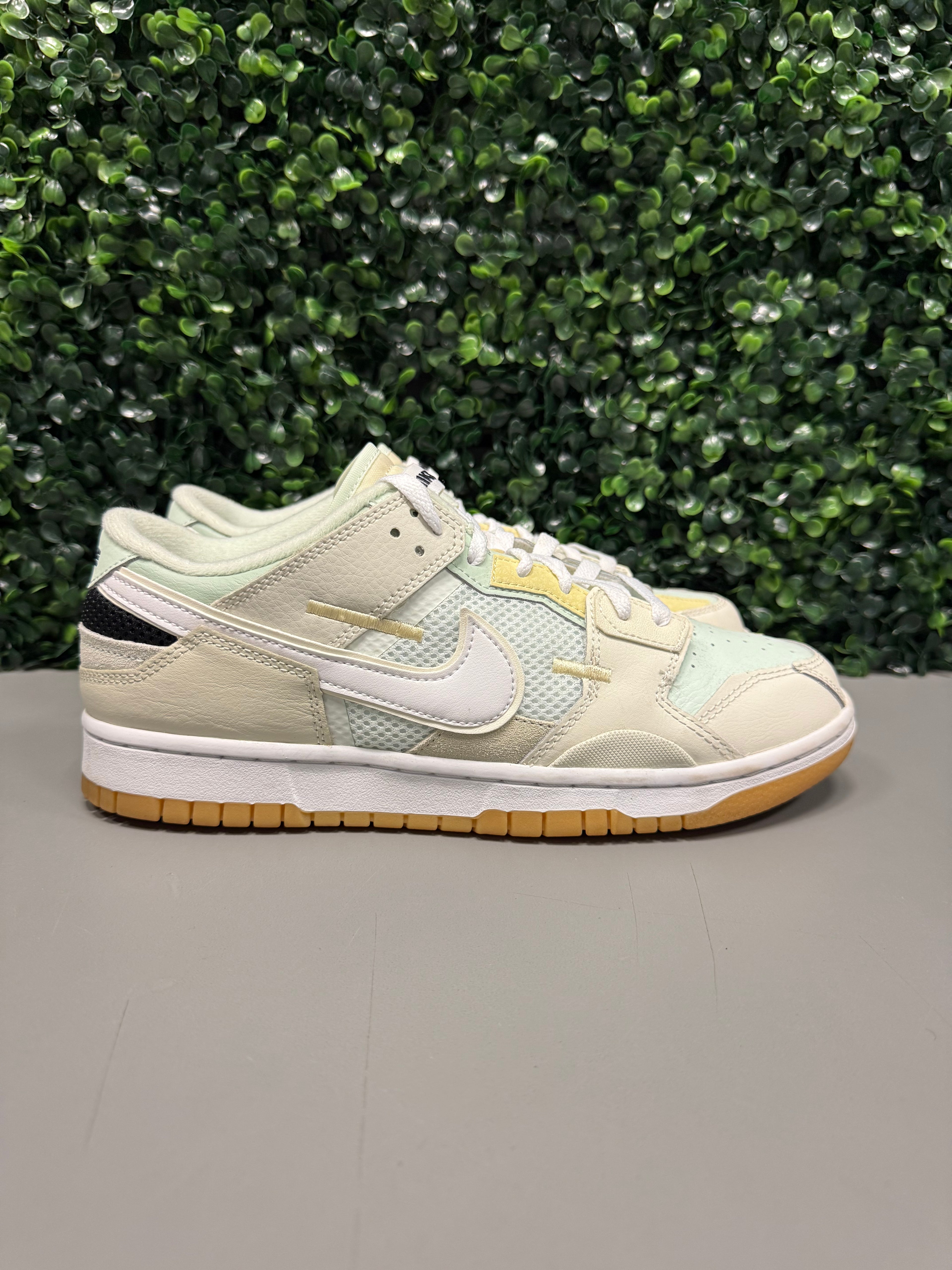 Nike Dunk Low "Sea Glass”  Size 9 Preowned