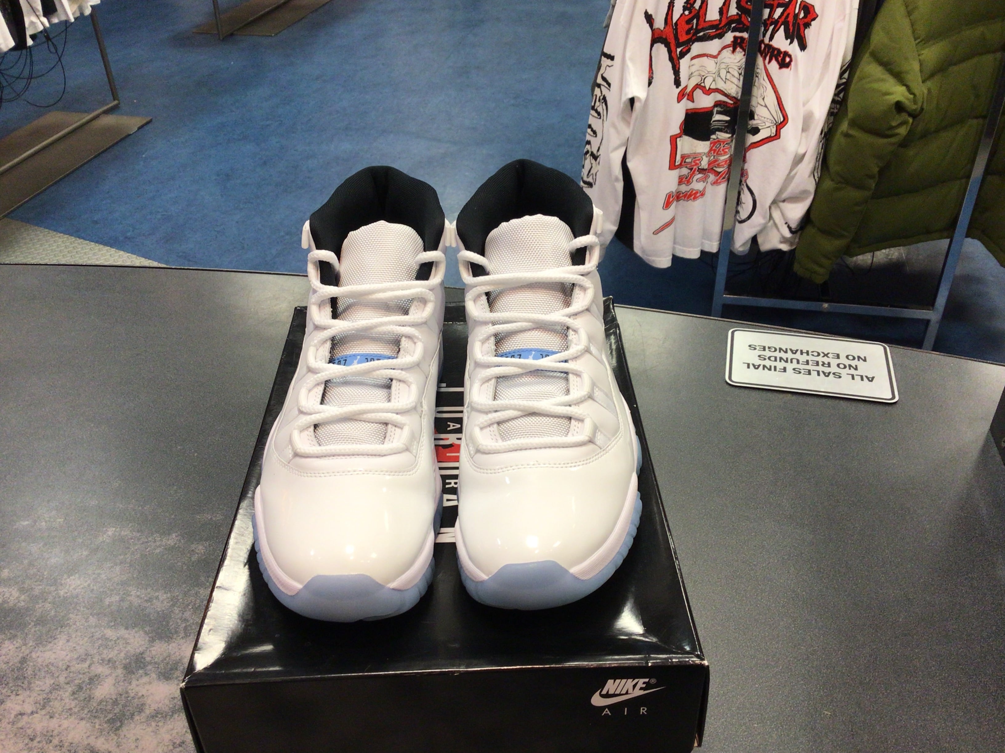 Jordan 11 Retro “Legend Blue” (2024) Preowned size 10M (very clean)