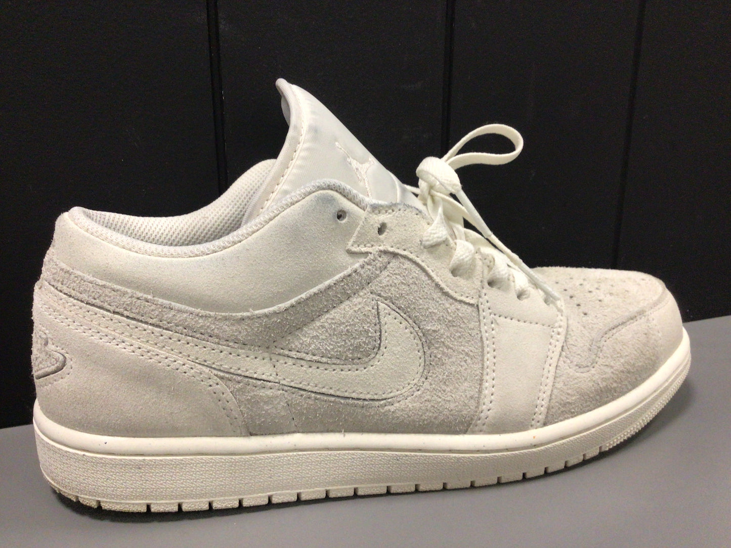 Jordan 1 Low “Ivory” Size 10 Preowned