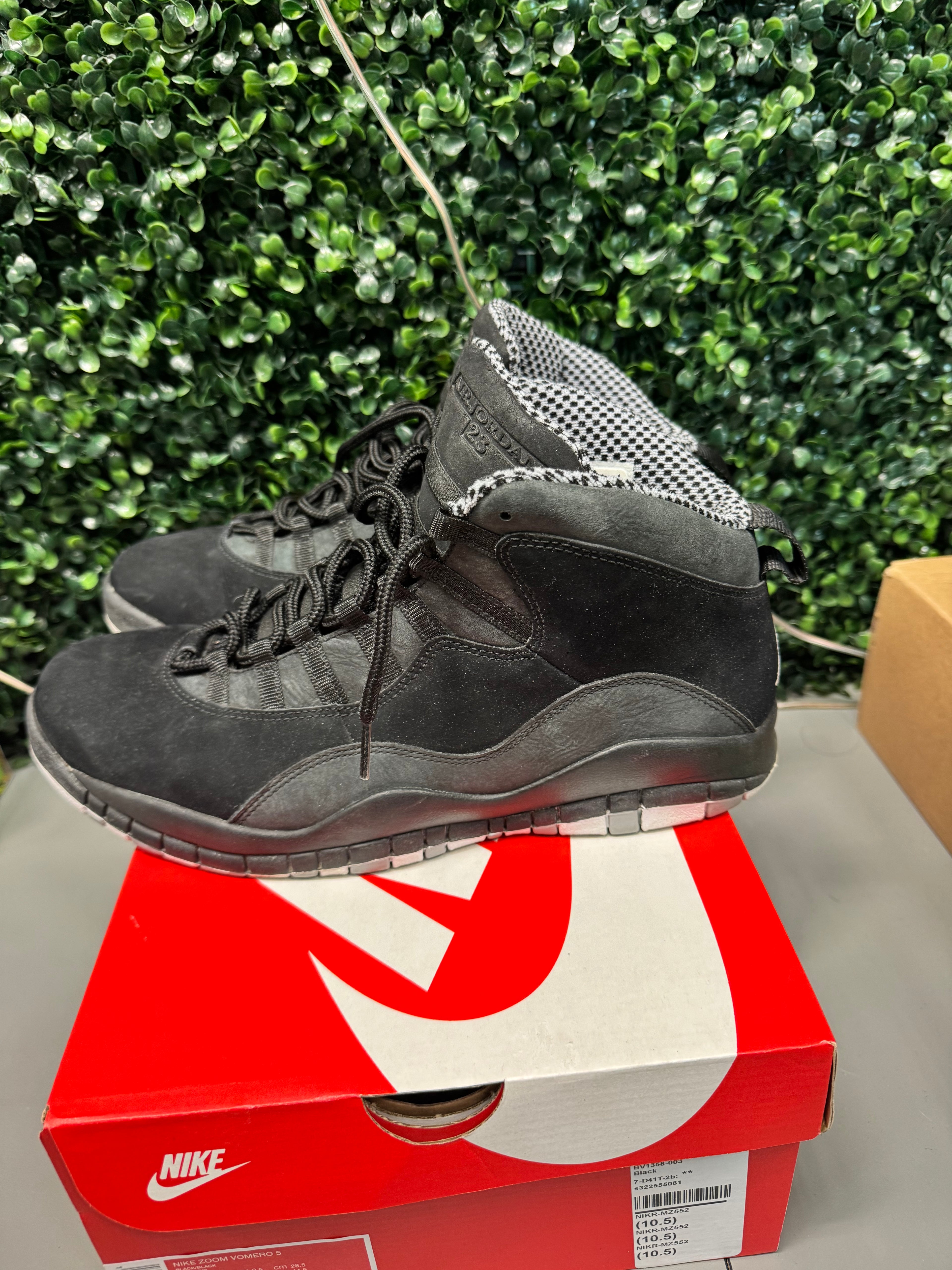 Jordan 10 Retro "Stealth" (2012) Size 11 Preowned