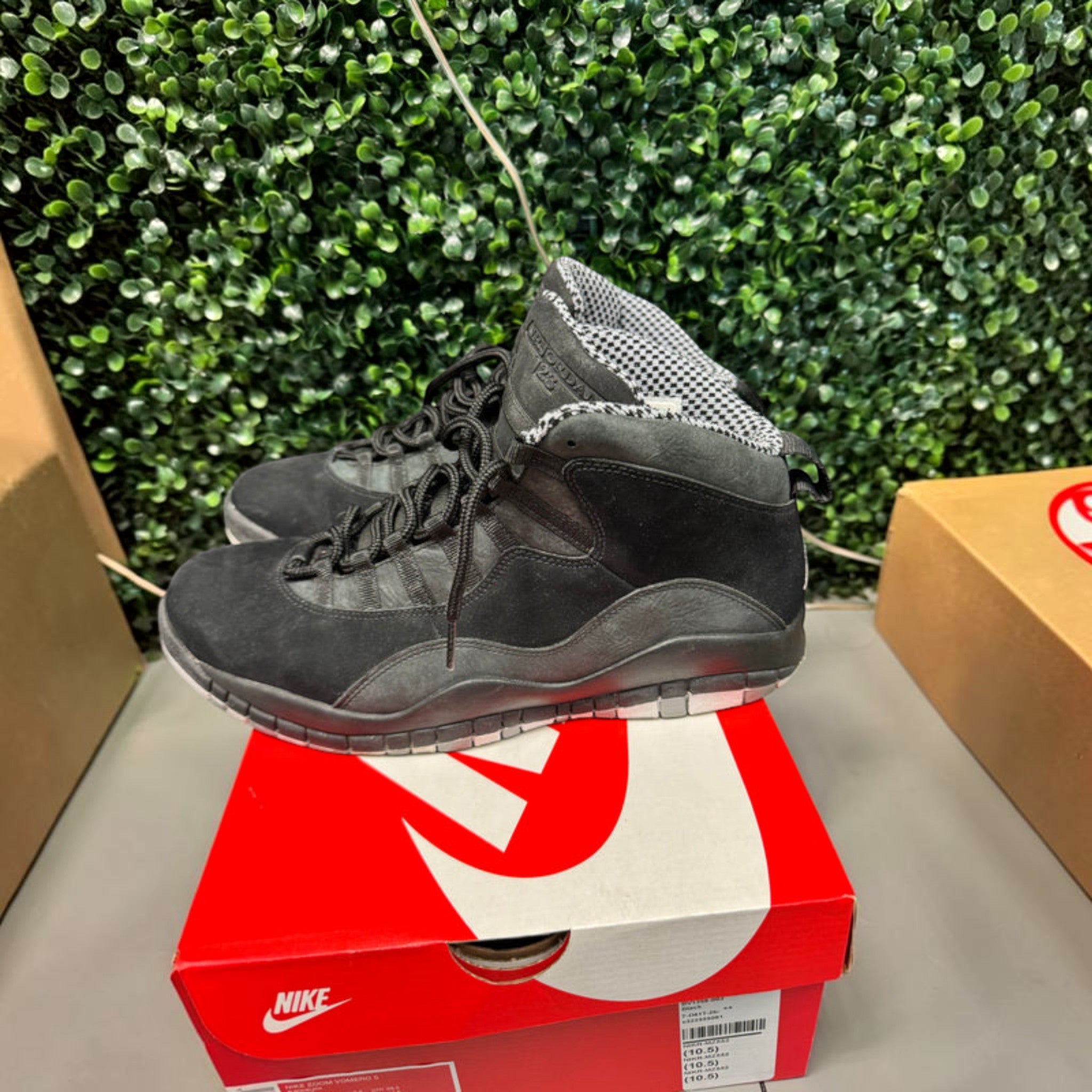 Jordan 10 Retro "Stealth" (2012) Size 11 Preowned