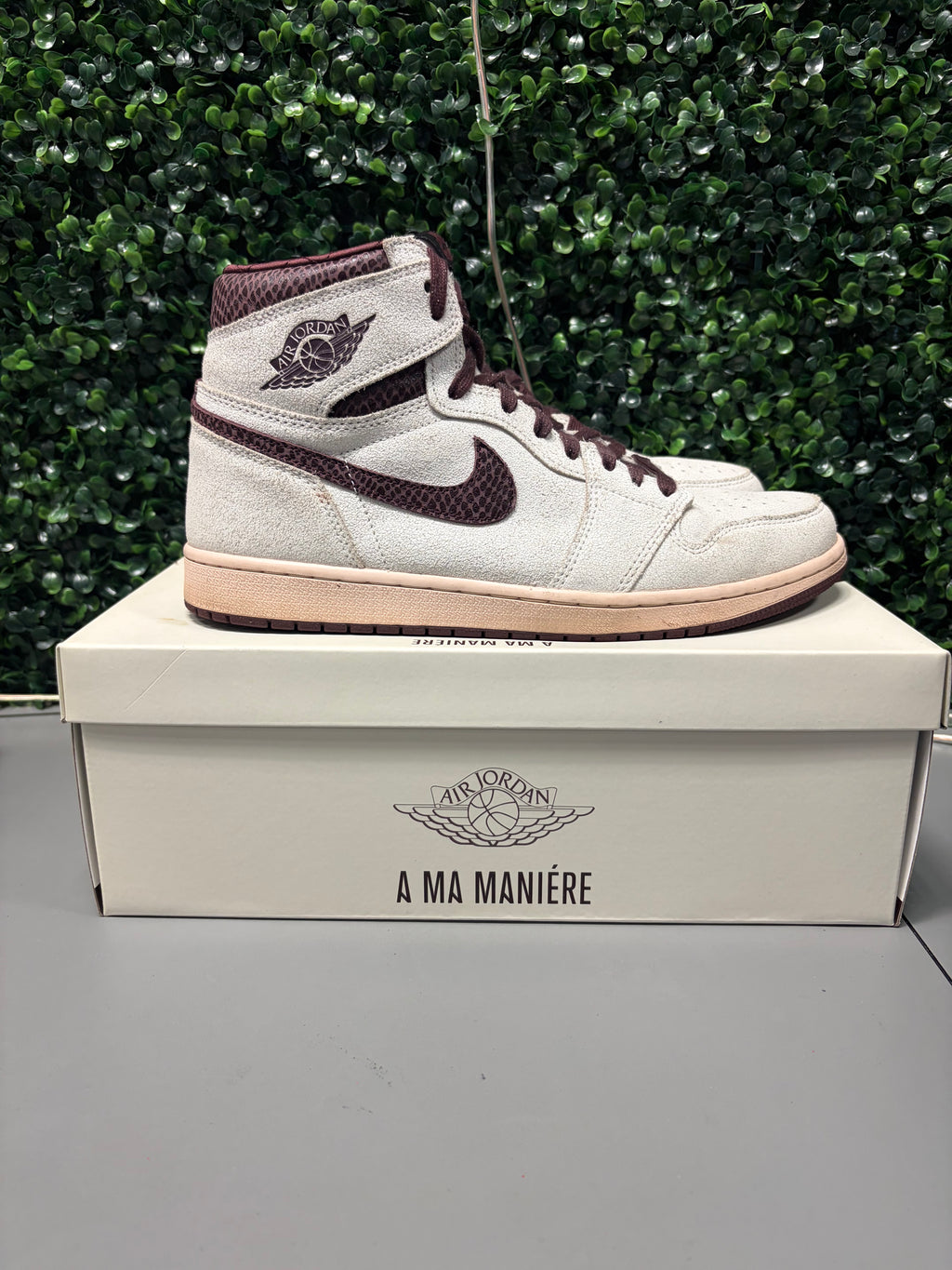 Jordan 1 Retro High OG "A Ma Maniére" Size 11 Preowned