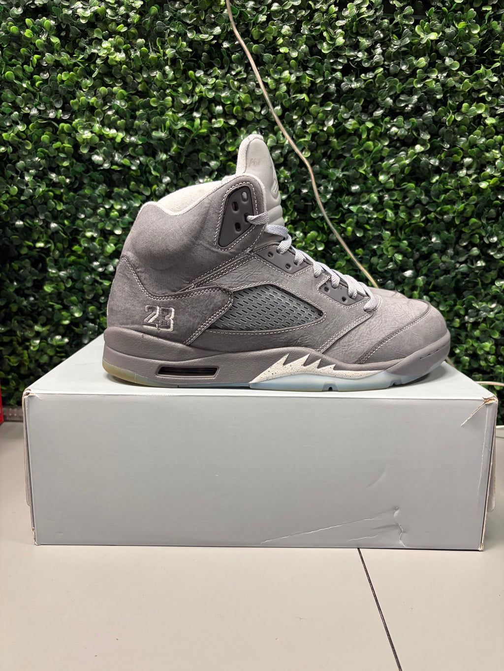Jordan 5 Retro "Wolf Grey" Size 11.5 Preowned