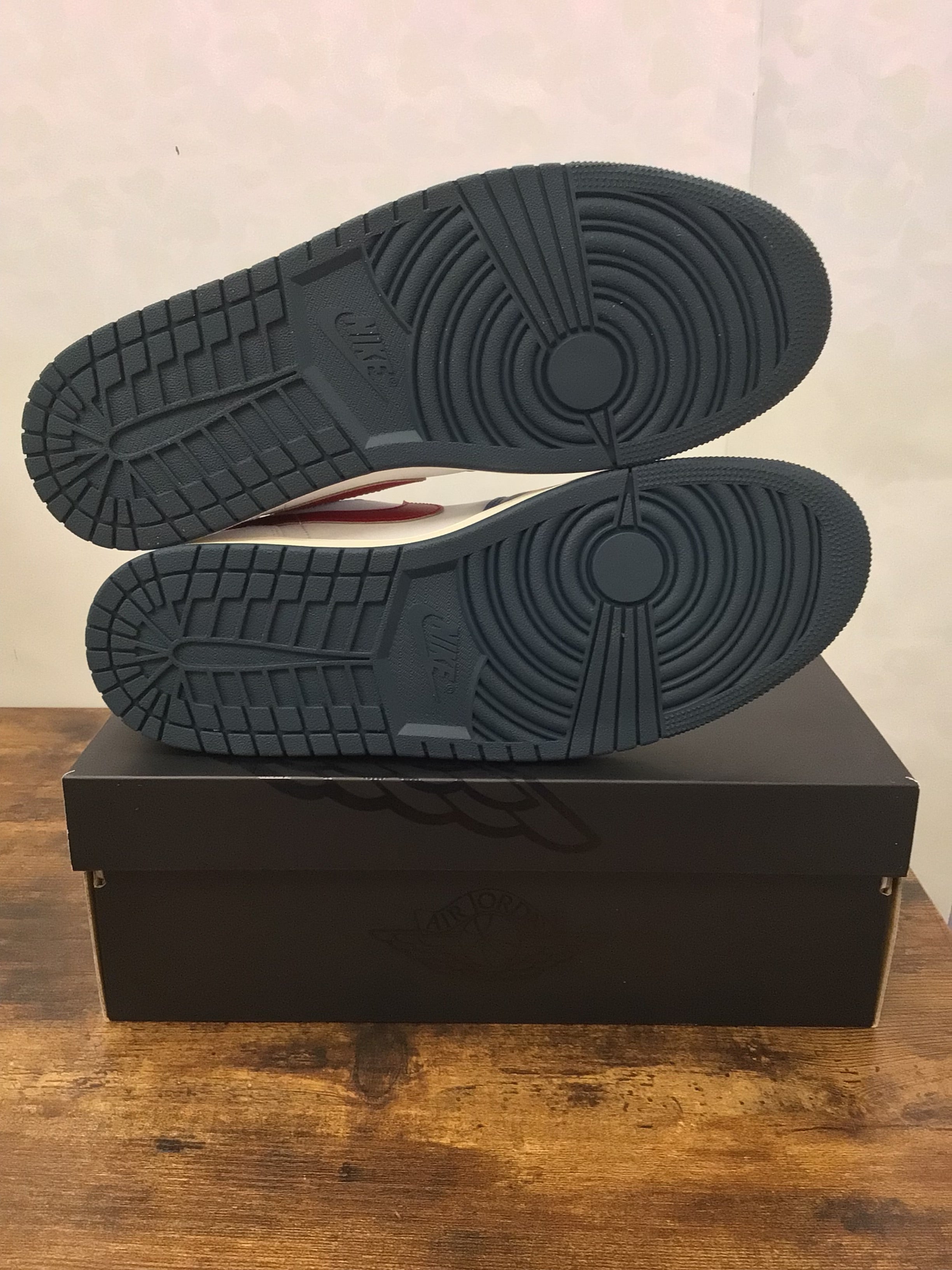 Jordan 1 SE “Armory Navy” Size 13 Preowned