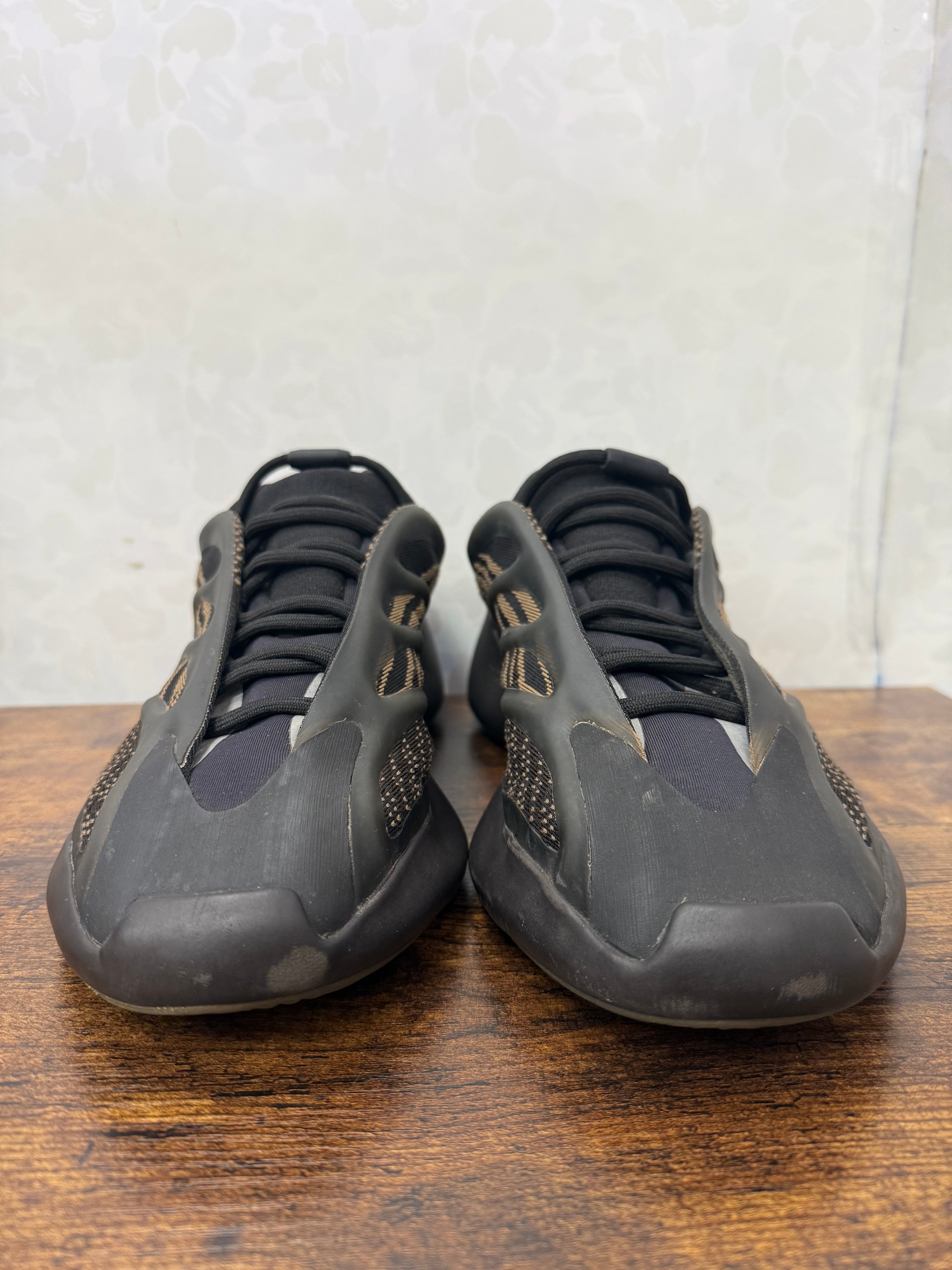 Yeezy 700 V3 “Clay Brown” Size 13 Preowned
