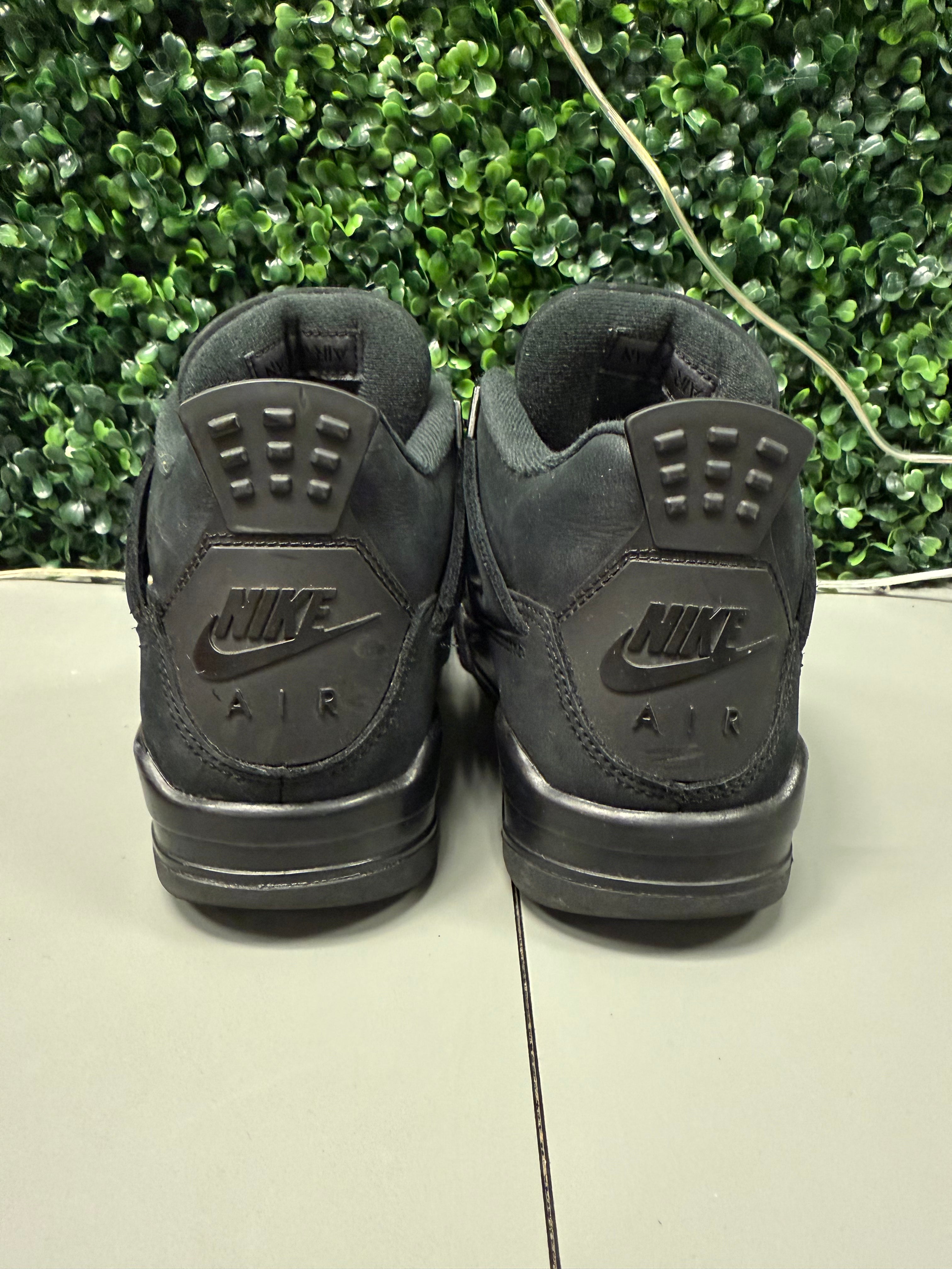 Jordan 4 "Black Cat 2025" Size 7Y Preowned