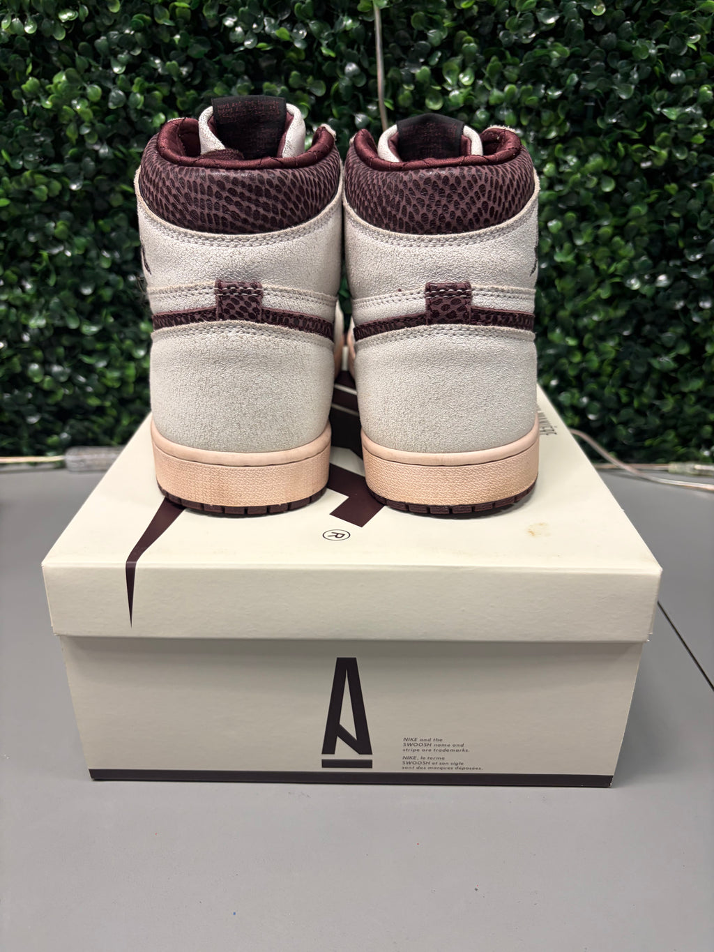Jordan 1 Retro High OG "A Ma Maniére" Size 11 Preowned