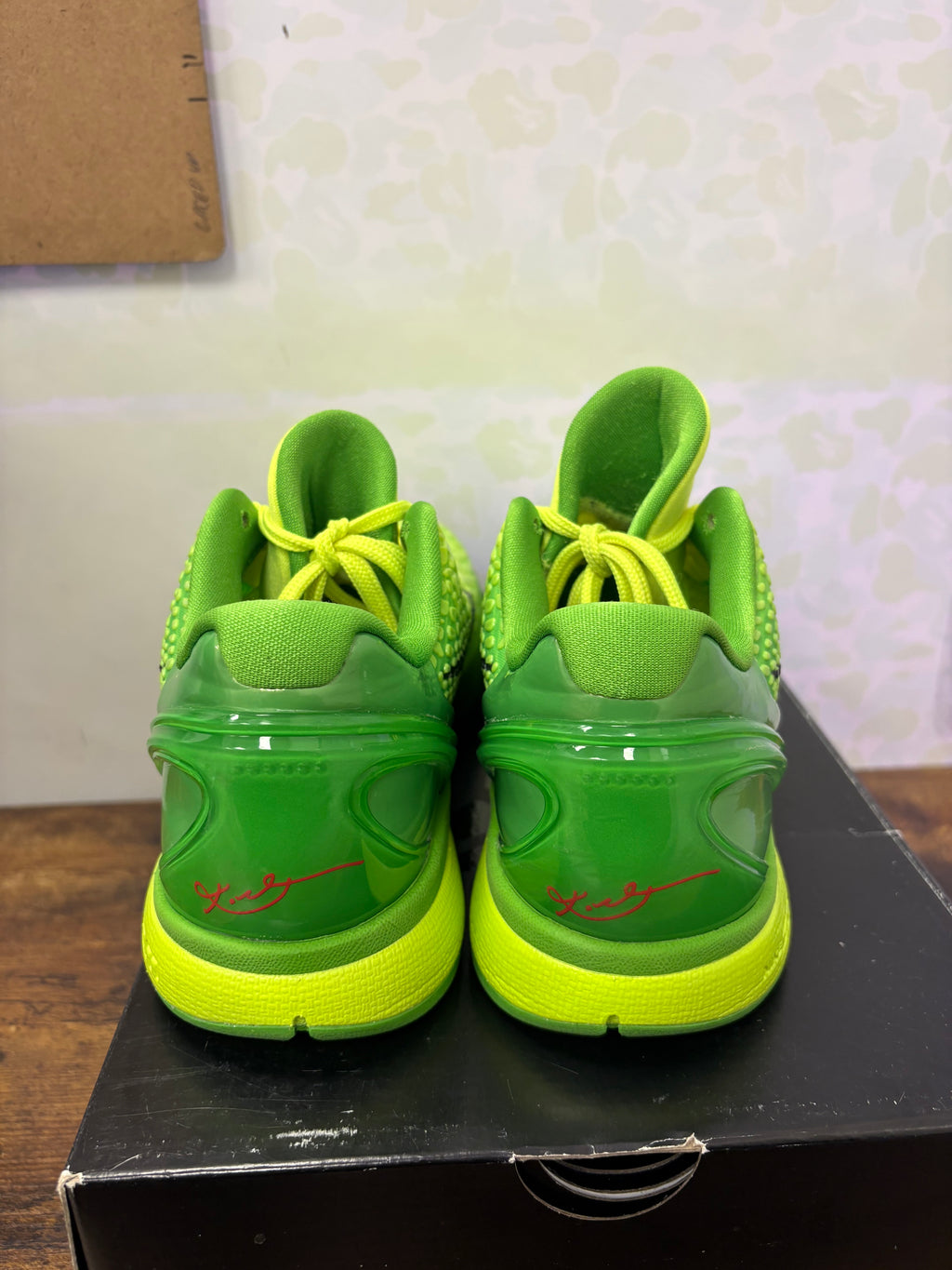 Nike Kobe 6 Protro “Grinch” Preowned Size 9
