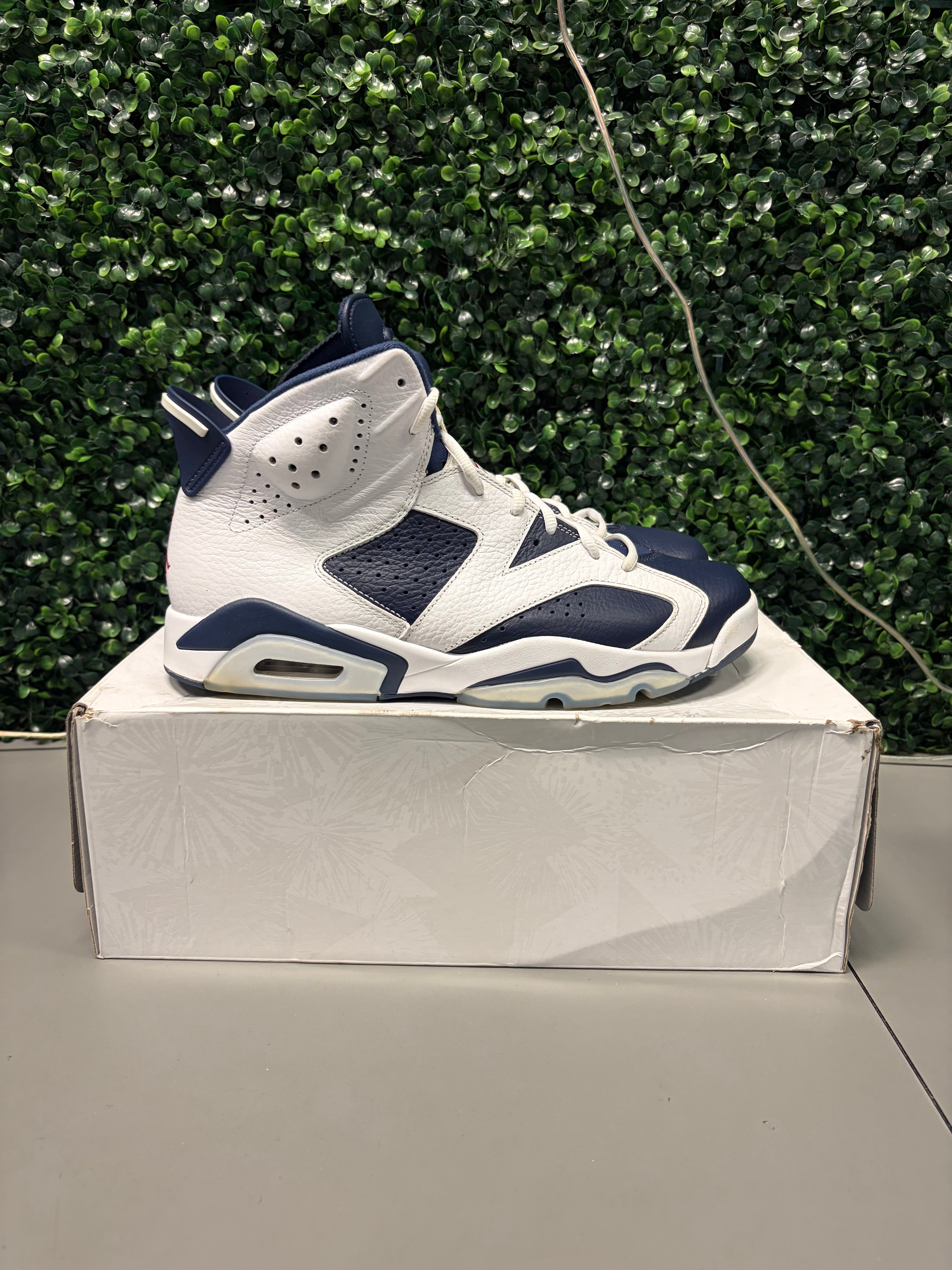 Jordan 6 Retro "Olympic" (2024) Size 12 Preowned