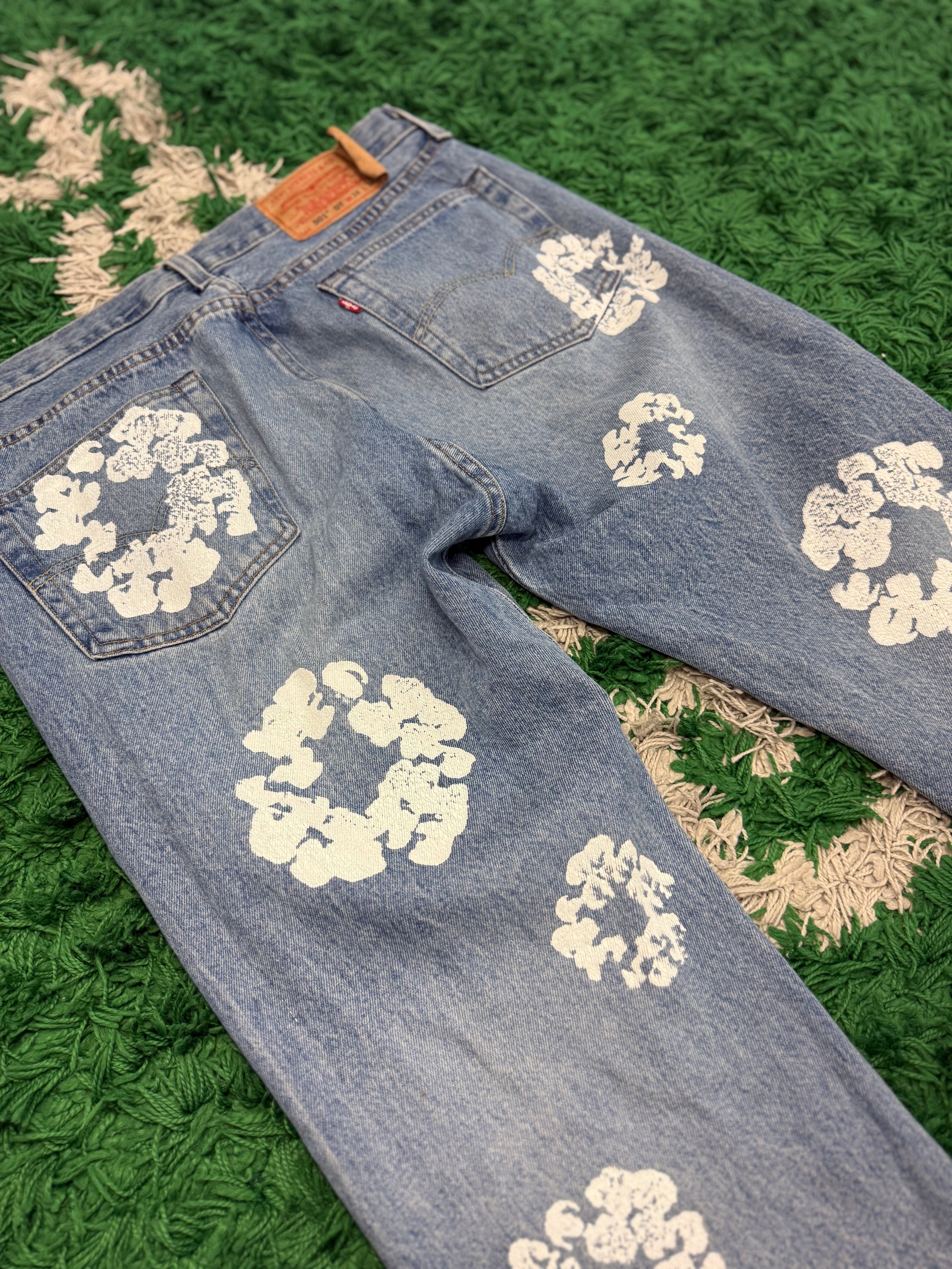 Denim Tears x Levi's Cotton Wreath Jean "Light Wash" (Lightly Worn)