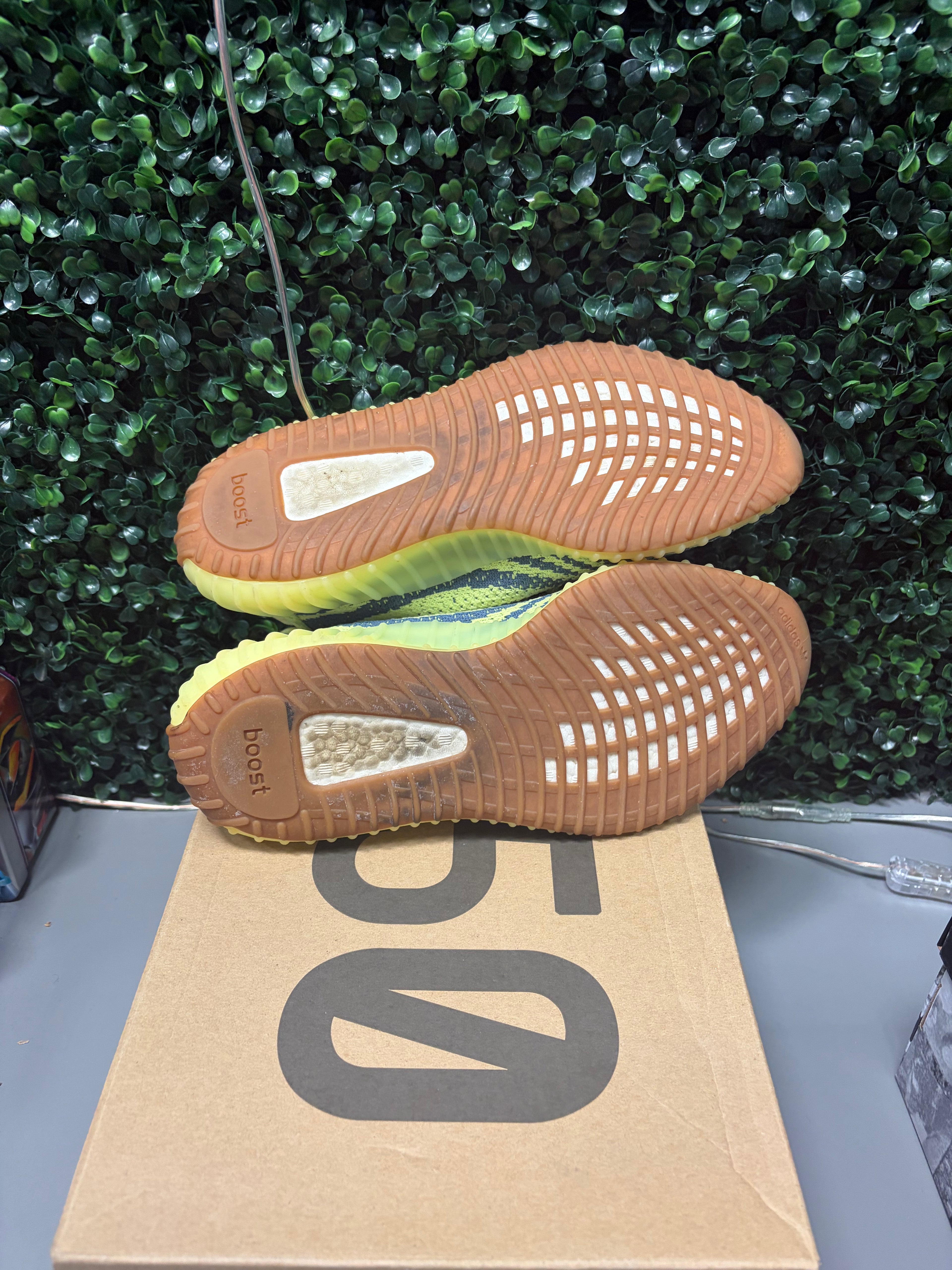 adidas Yeezy Boost 350 V2 "Semi Frozen Yellow" Size 8 Preowned