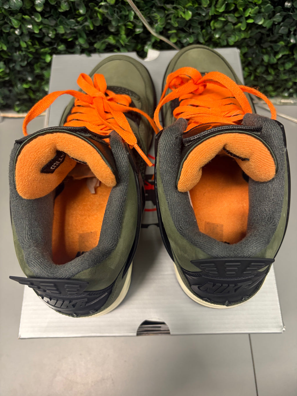 Jordan 4 Retro OG "Undefeated" (2025) Size 10.5 Preowned