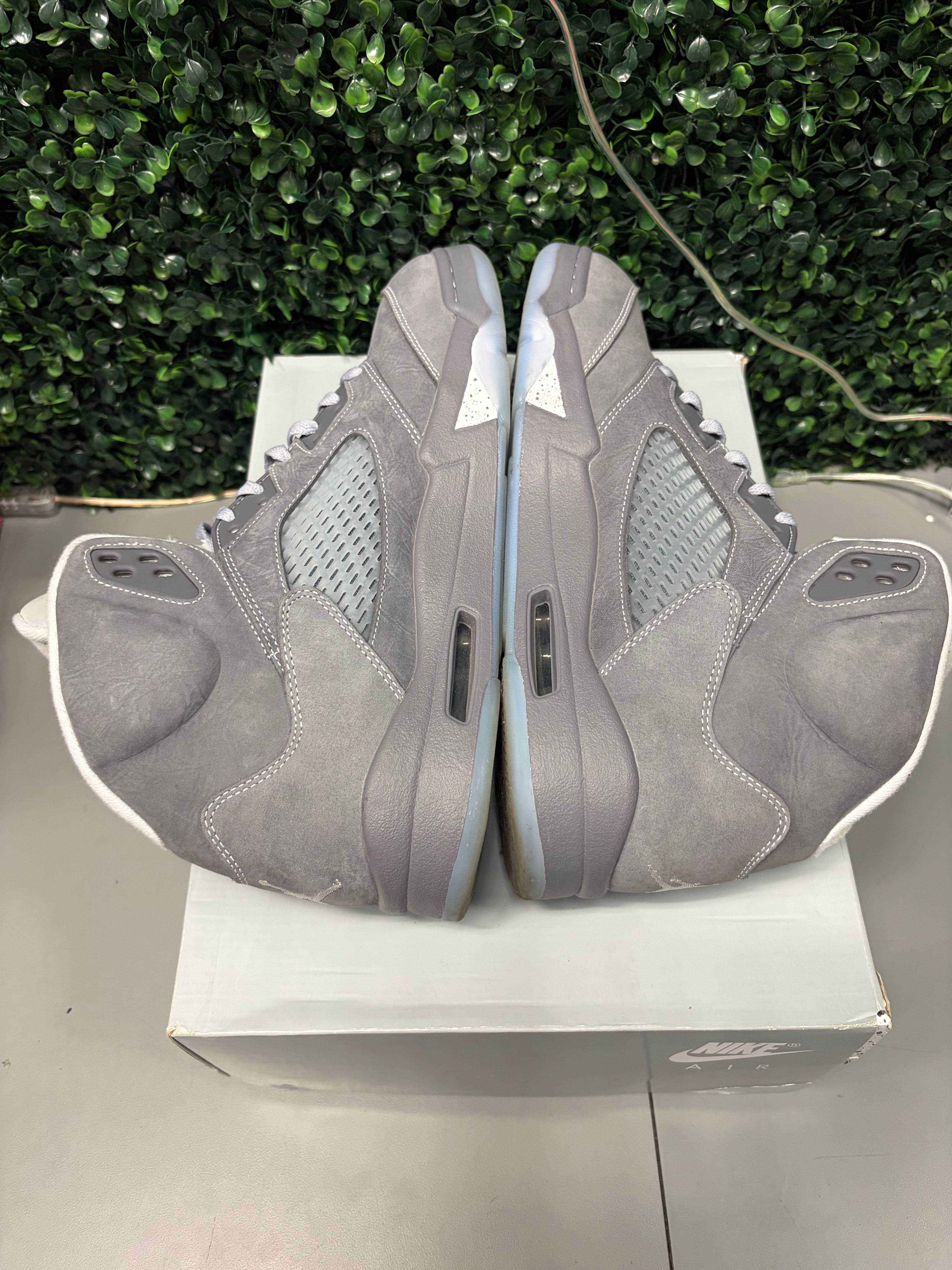 Jordan 5 Retro "Wolf Grey" Size 13 Preowned