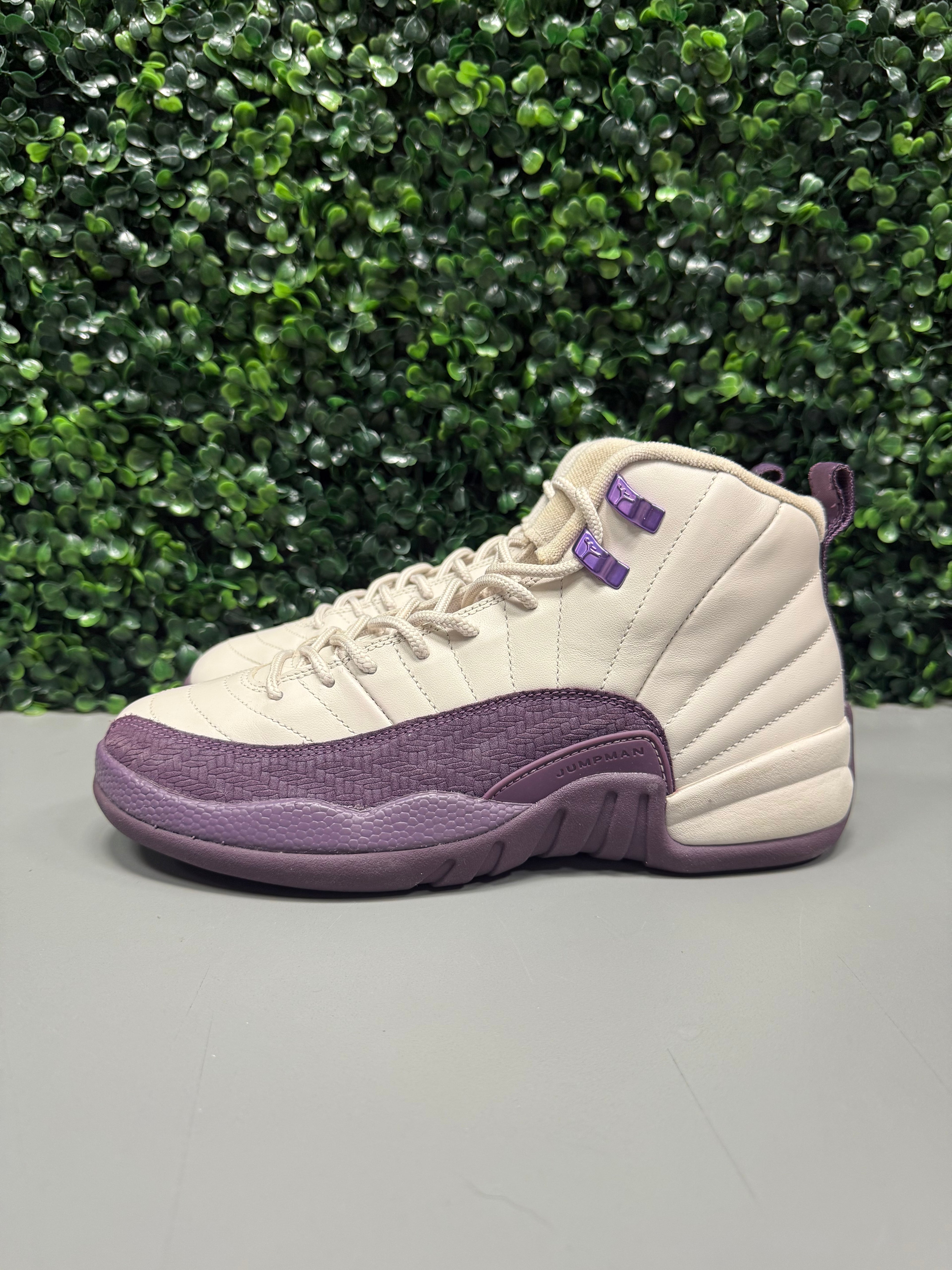 Jordan 12 "Desert Sand" Size 7Y / 8.5W Preowned