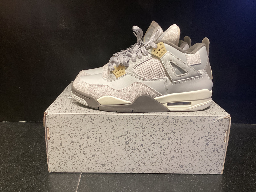 Jordan 4 “Craft Photon Dust” Preowned Size 10