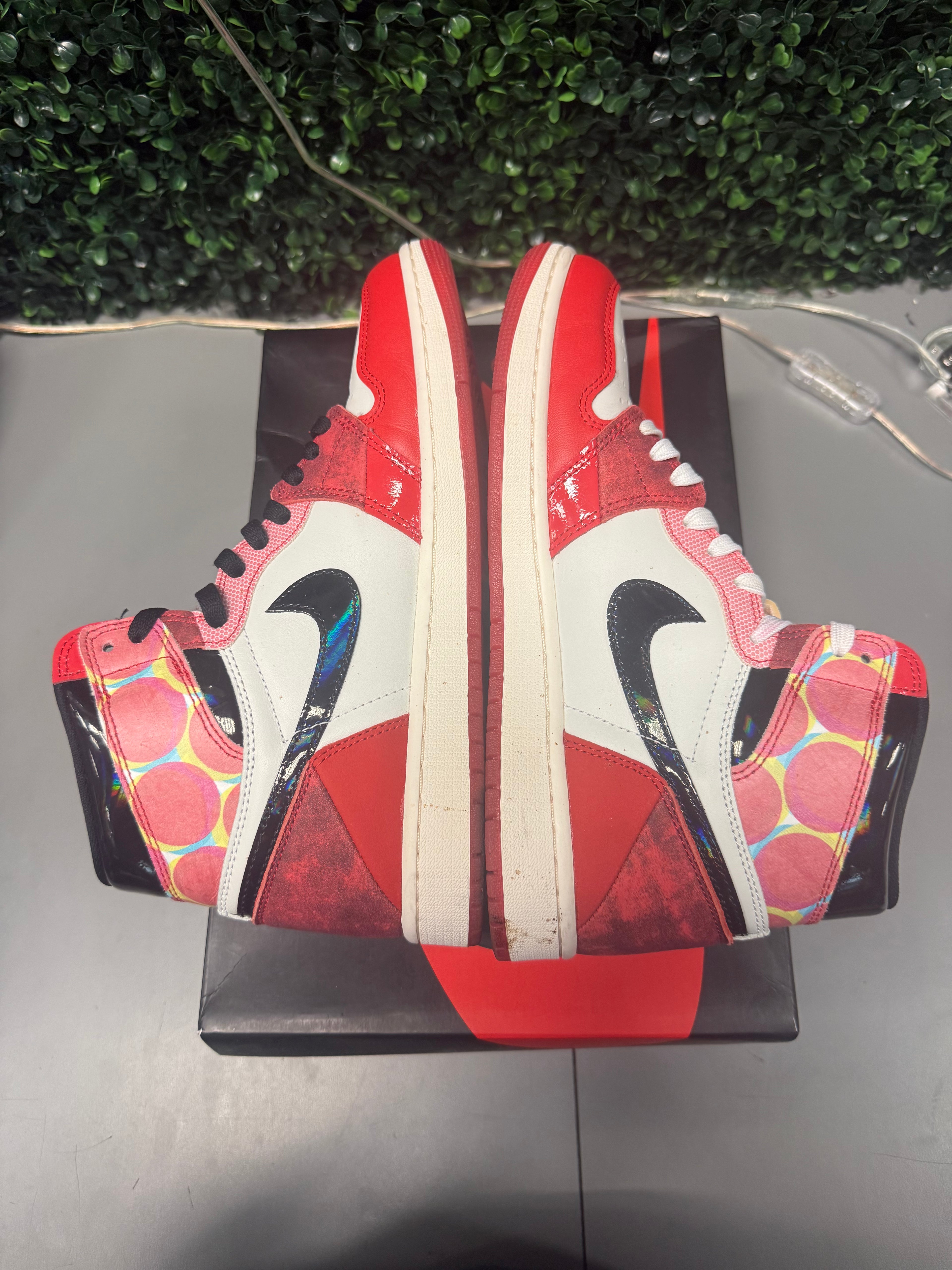 Jordan 1 Retro High OG "Spider-Man Across the Spider-Verse" Size 9.5 Preowned