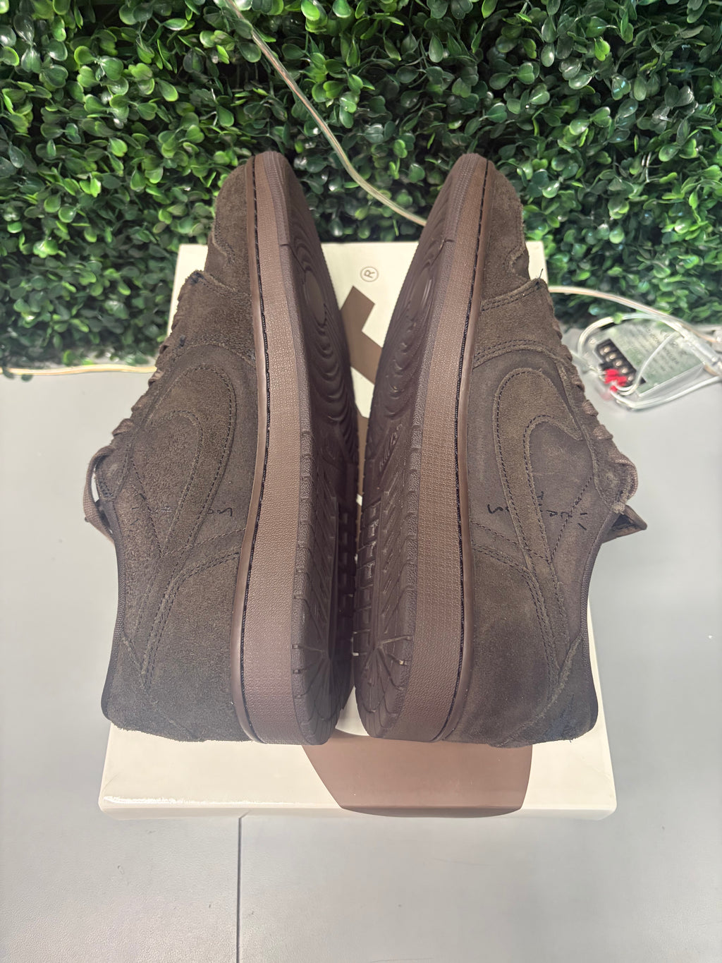 Jordan 1 Retro Low OG SP Travis Scott "Velvet Brown" Size 12 Preowned