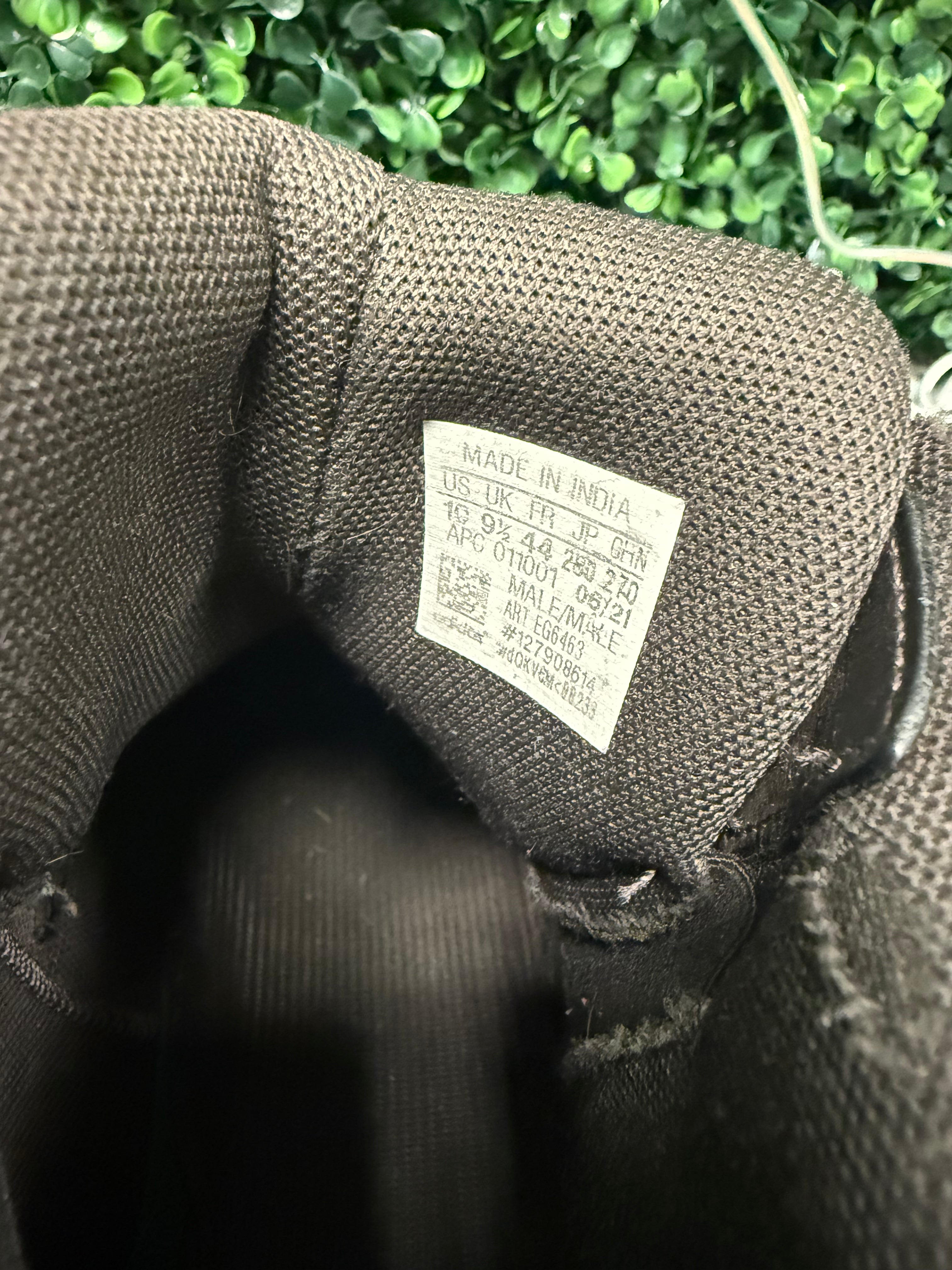 Adidas Yeezy Desert Boot "Oil" Size 10 Preowned