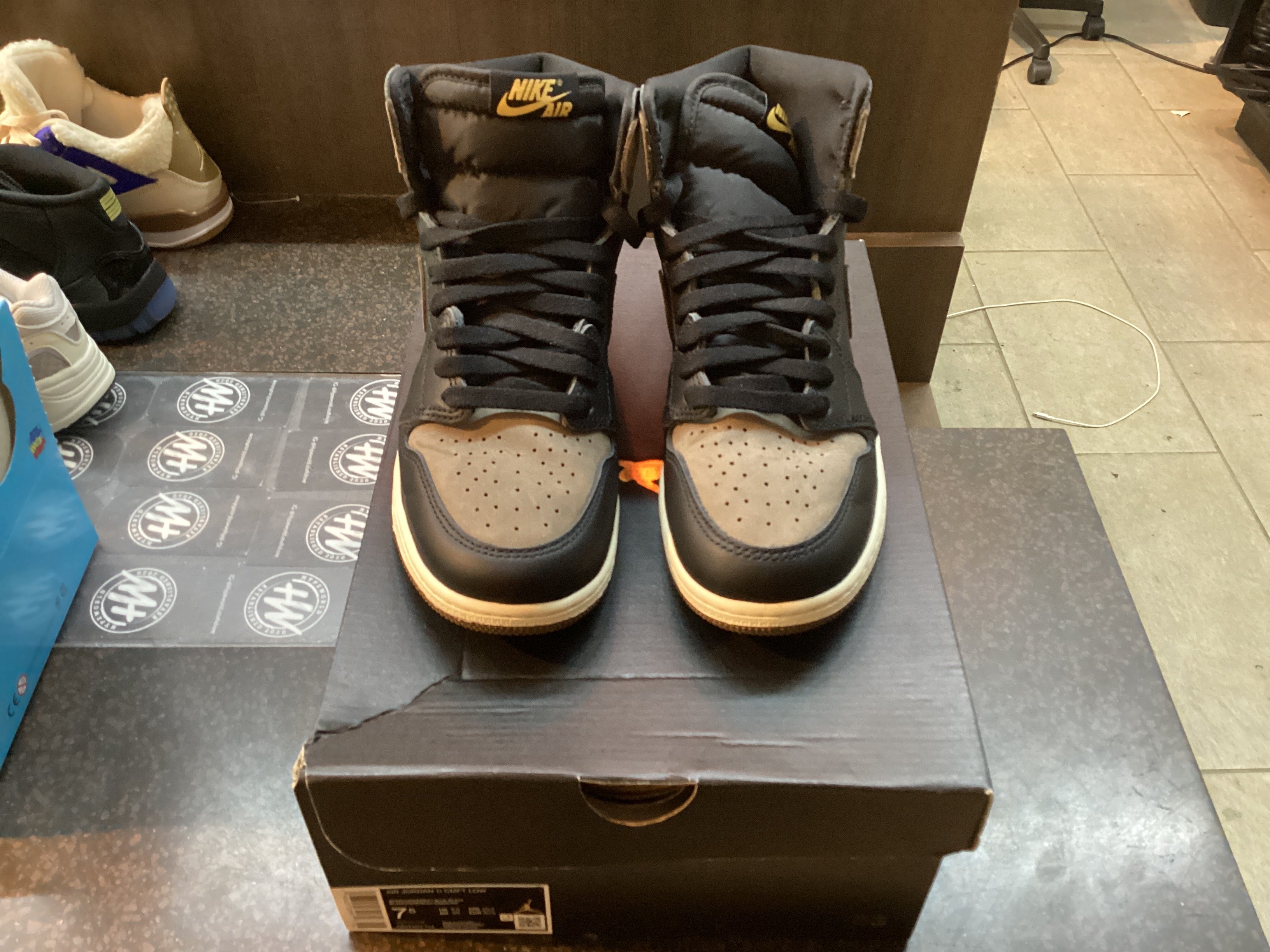 Jordan 1 High “Palomino” Preowned Size 7.5