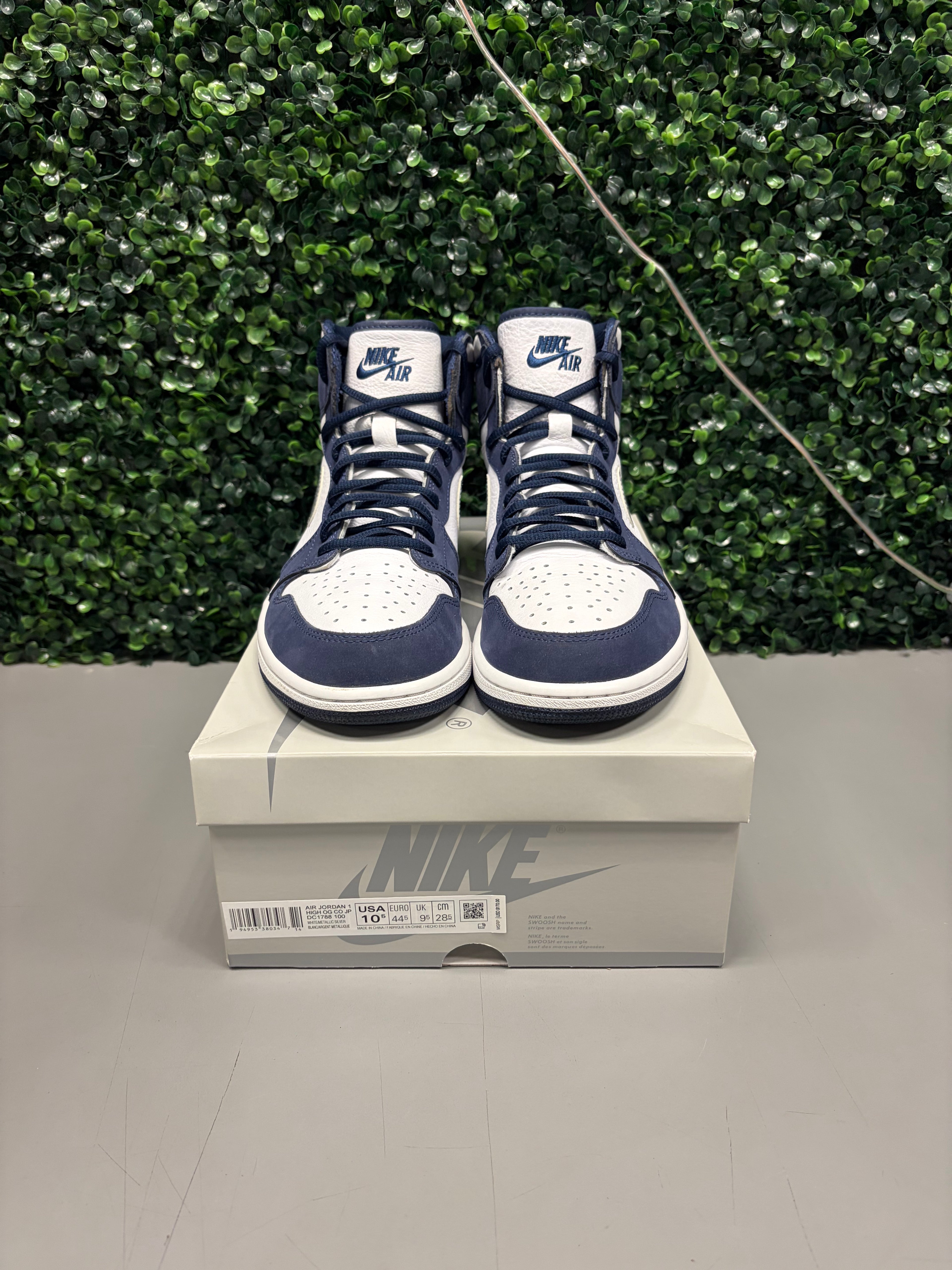 Jordan 1 High "Midnight Navy" Size 10.5 Preowned
