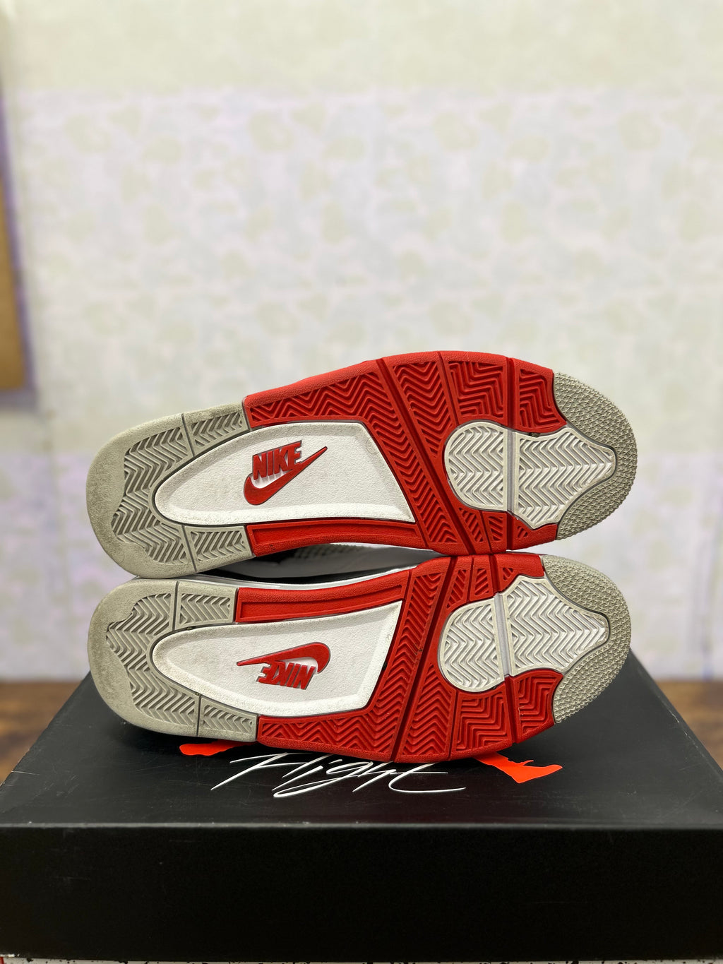 Jordan 4 “Fire Red” Preowned Size 9.5