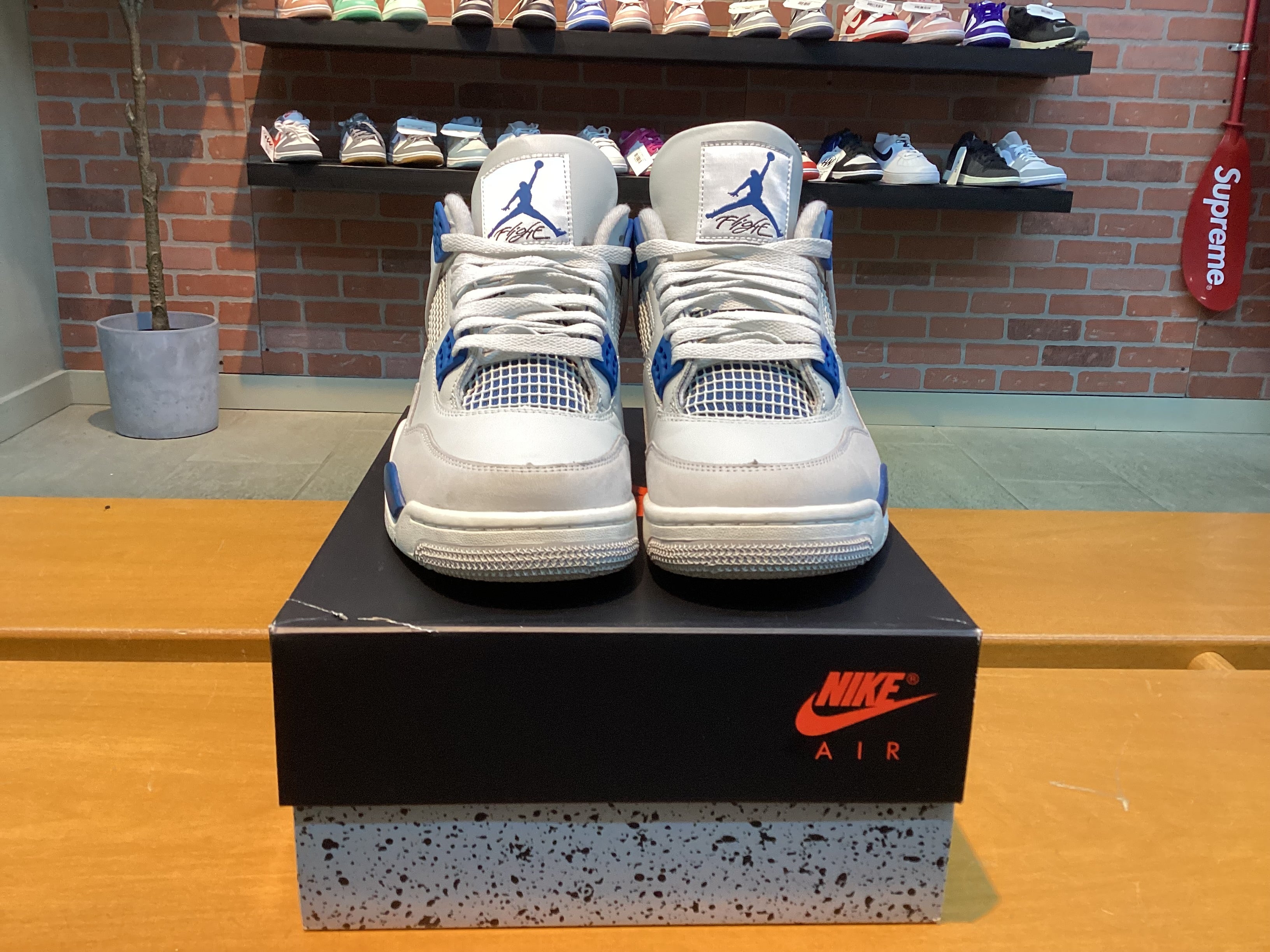 Jordan 4 Military Blue Size 9 Preowned