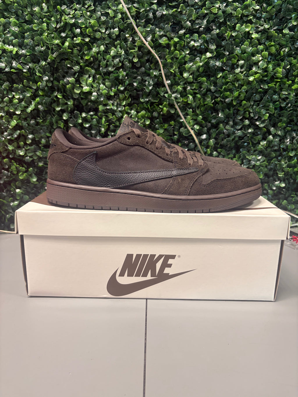 Jordan 1 Retro Low OG SP Travis Scott "Velvet Brown" Size 12 Preowned