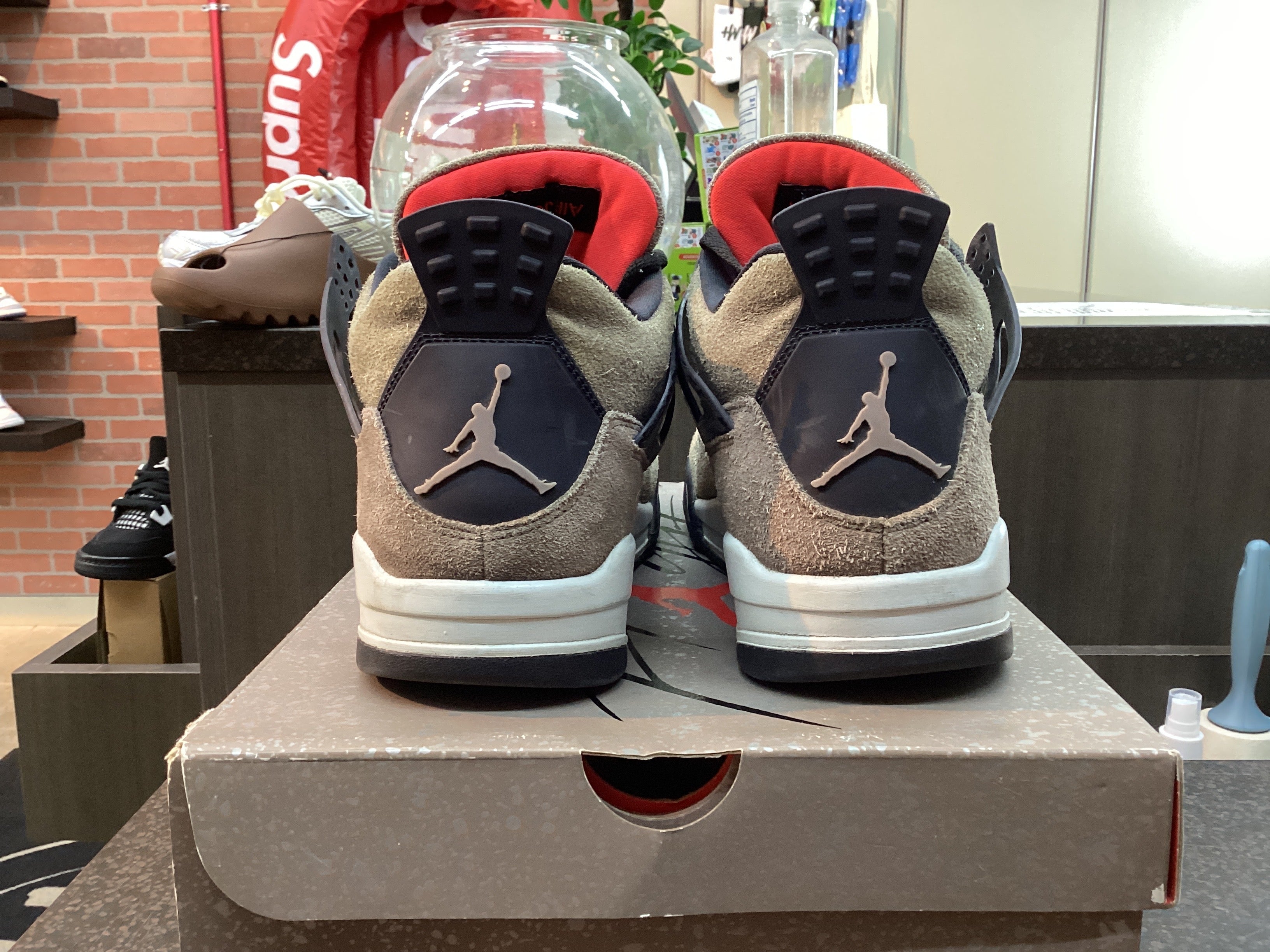 Jordan 4 “Taupe Haze” Preowned Size 10